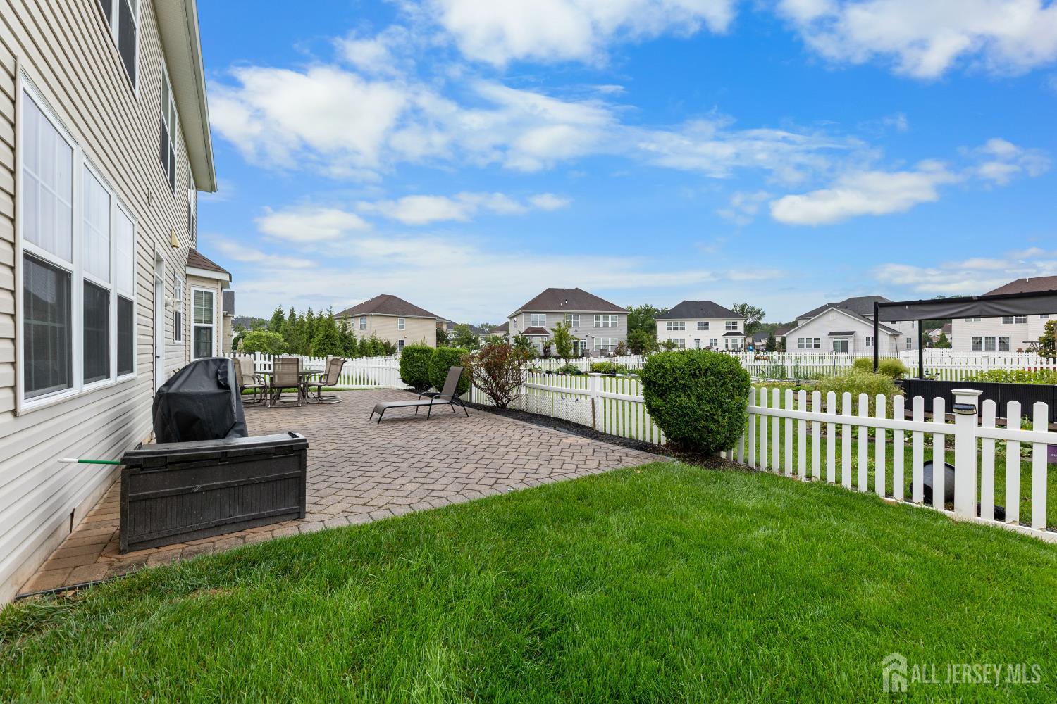 Piscataway, New Jersey, 08854, United States, 4 Bedrooms Bedrooms, ,3 BathroomsBathrooms,Residential,For Sale,1889779