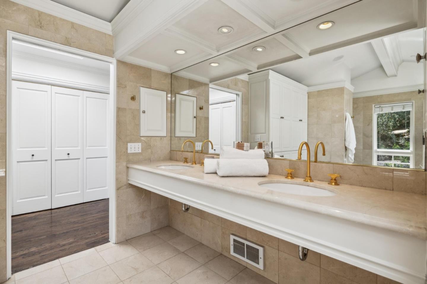 Portola Valley, California, 94028, United States, 6 Bedrooms Bedrooms, ,6 BathroomsBathrooms,Residential,For Sale,1917996