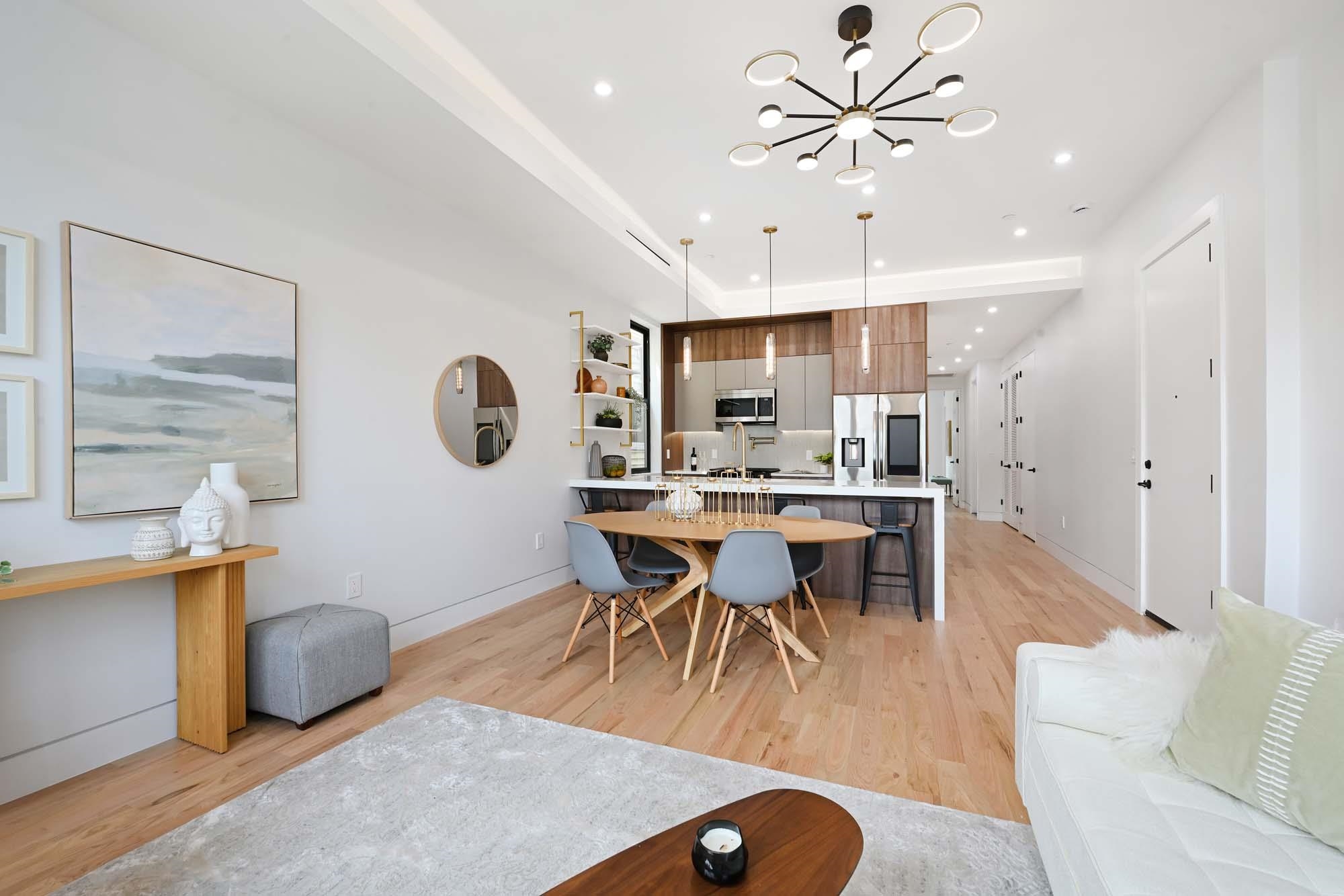 Jersey City, New Jersey, 07305, United States, 3 Bedrooms Bedrooms, ,2 BathroomsBathrooms,Residential,For Sale,1906129
