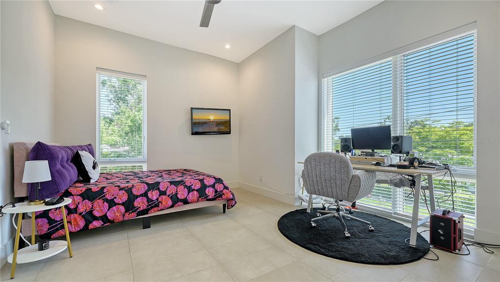 Sarasota, Florida, 34236, United States, 4 Bedrooms Bedrooms, ,4 BathroomsBathrooms,Residential,For Sale,1796766