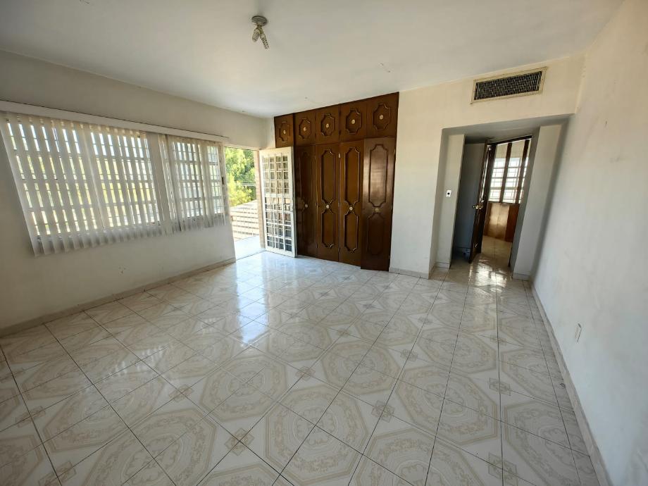 Laguna Sur, Torreón, Coahuila de Zaragoza, 27200, Mexico, 5 Bedrooms Bedrooms, ,4 BathroomsBathrooms,Residential,For Sale,Laguna Sur,1672226