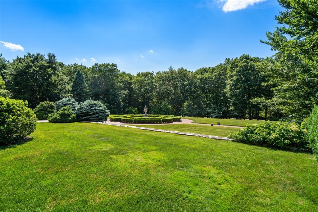 Concord, Massachusetts, 01742, United States, 6 Bedrooms Bedrooms, ,9 BathroomsBathrooms,Residential,For Sale,2000973