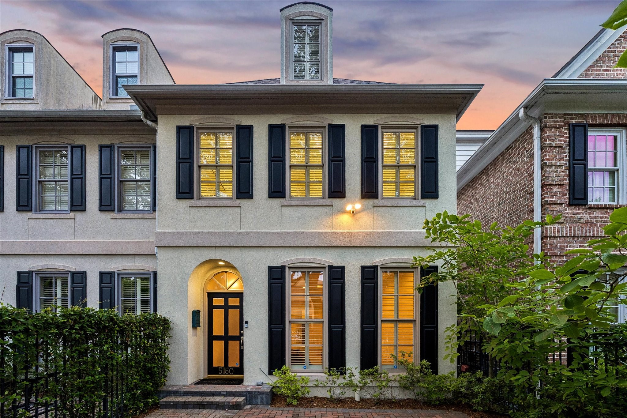  5160 Chevy Chase Drive - 物件實景