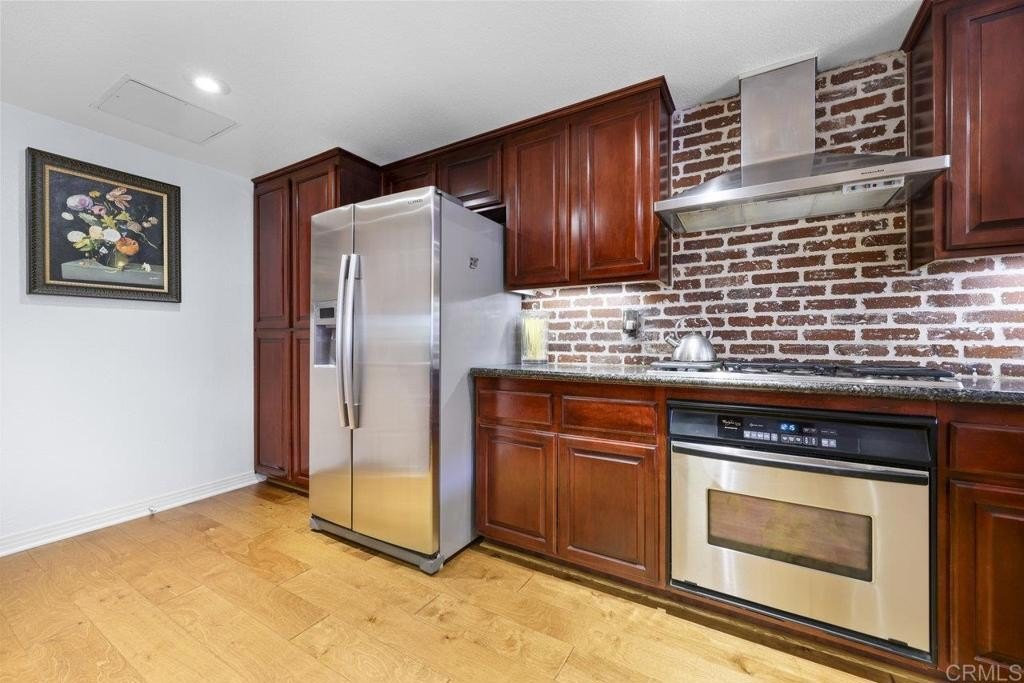San Diego, California, 92101, United States, 2 Bedrooms Bedrooms, ,3 BathroomsBathrooms,Residential,For Sale,1856536