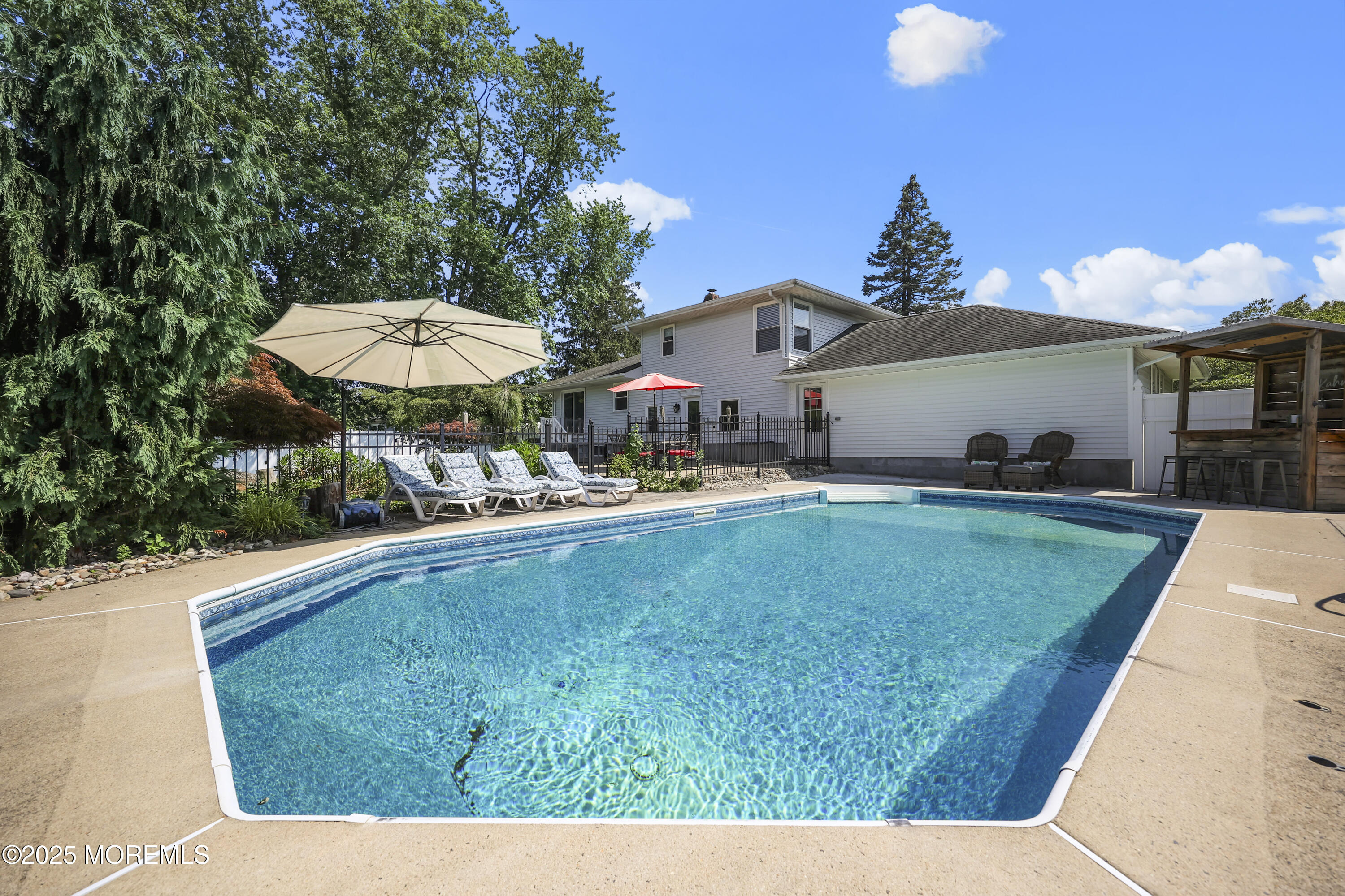 Howell, New Jersey, 07731, United States, 4 Bedrooms Bedrooms, ,2 BathroomsBathrooms,Residential,For Sale,1942279