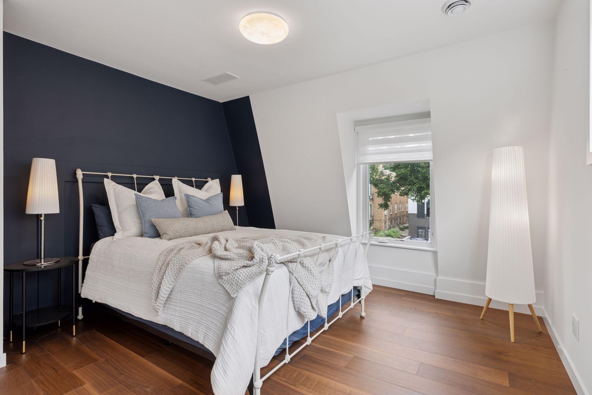 Minneapolis, Minnesota, 55408, United States, 4 Bedrooms Bedrooms, ,3 BathroomsBathrooms,Residential,For Sale,1938866
