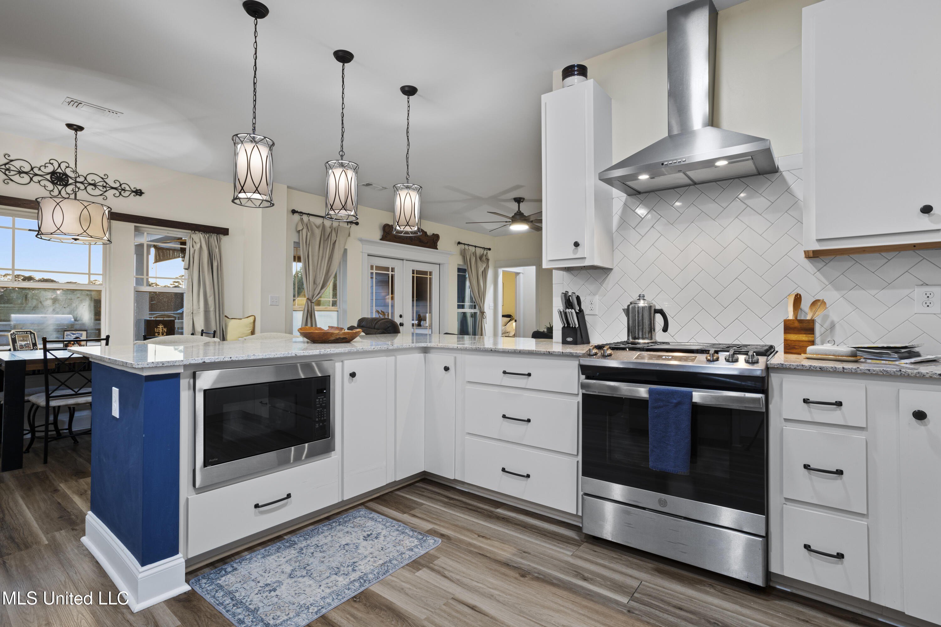 Biloxi, Mississippi, 39532, United States, 3 Bedrooms Bedrooms, ,2 BathroomsBathrooms,Residential,For Sale,1977192