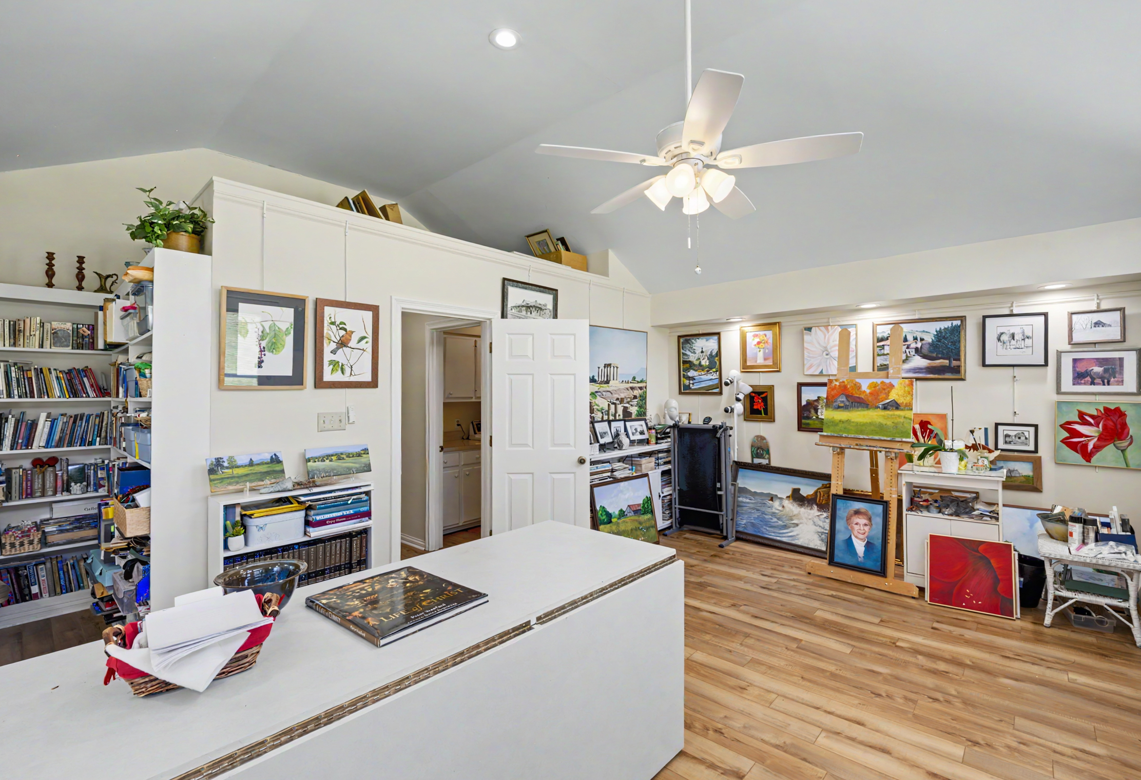  2033 Longview Drive - 物件實景