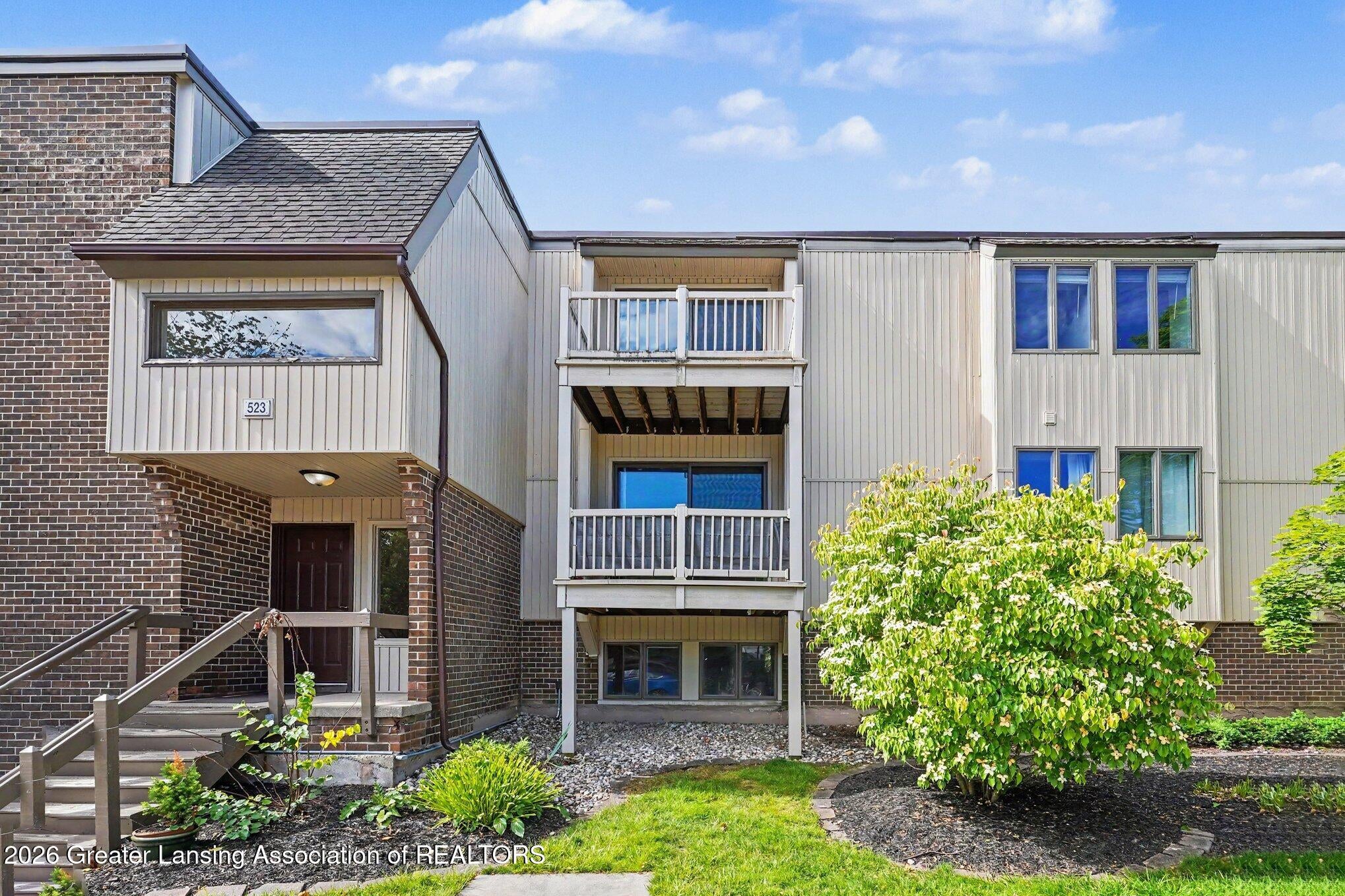 Bainbridge Dr, East Lansing, MI 48823