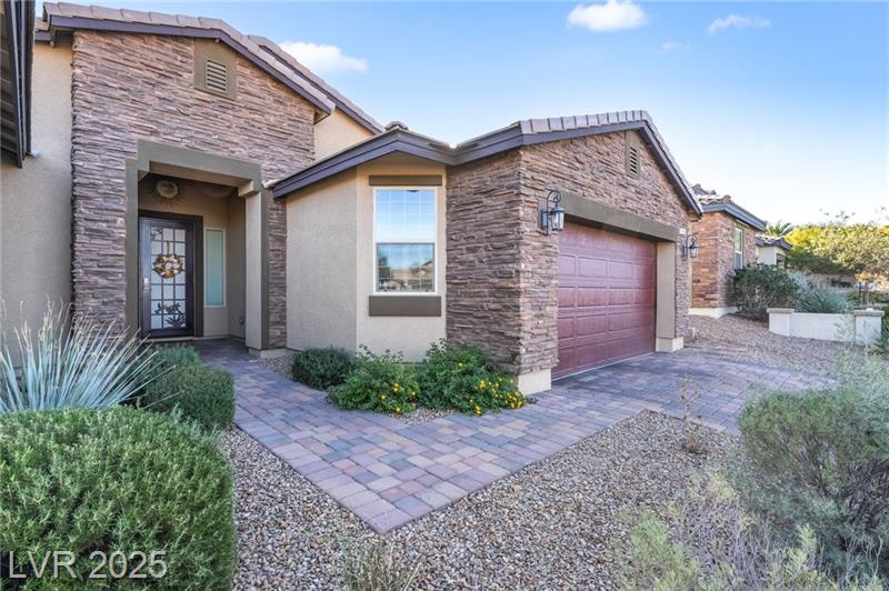 Henderson, Nevada, 89002, United States, 3 Bedrooms Bedrooms, ,2 BathroomsBathrooms,Residential,For Sale,1990384