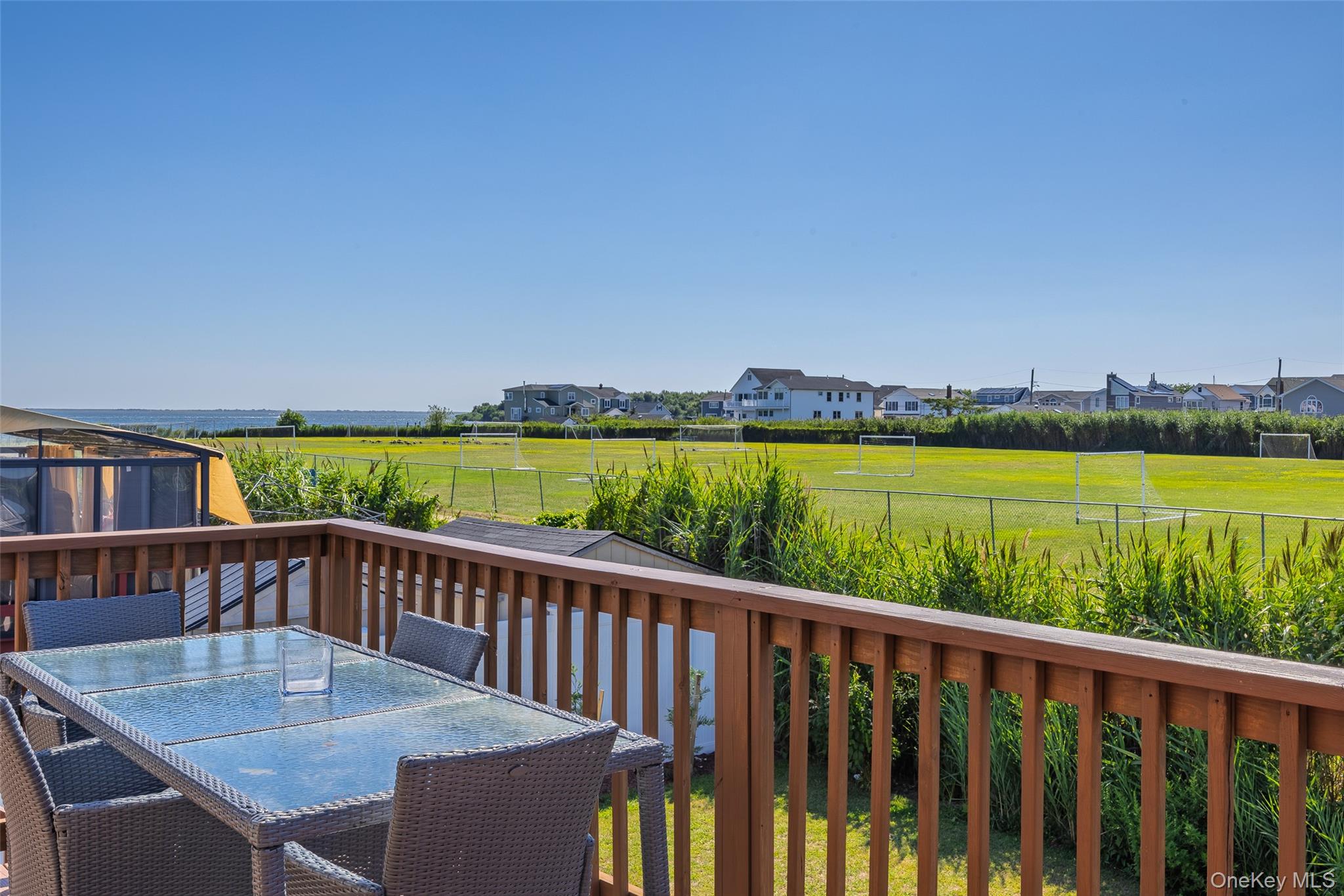 Lindenhurst, New York, 11757, United States, 3 Bedrooms Bedrooms, ,2 BathroomsBathrooms,Residential,For Sale,1996018