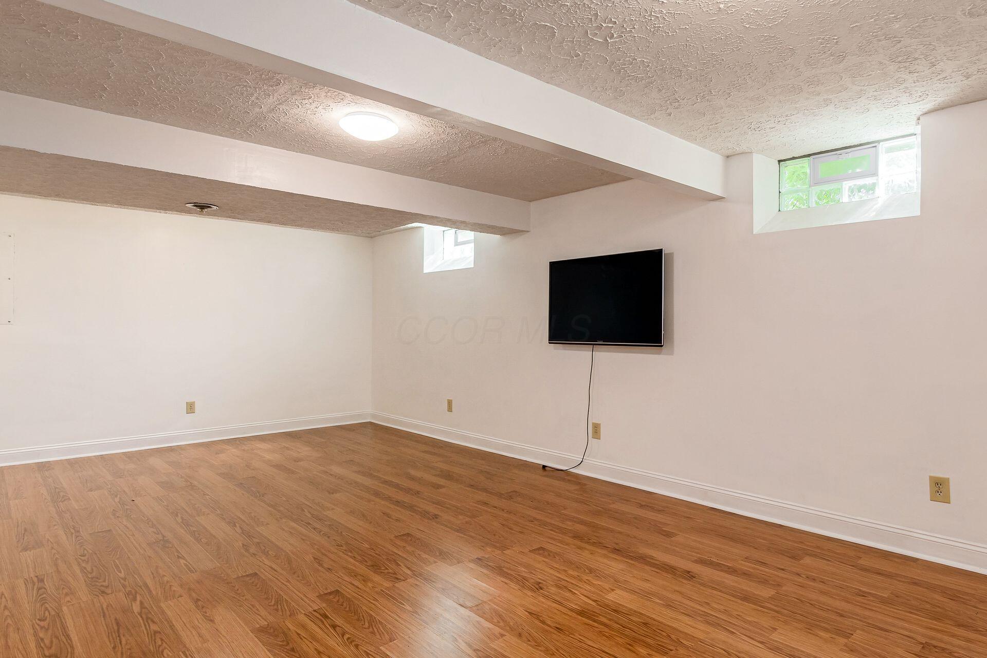Columbus, Ohio, 43221, United States, 4 Bedrooms Bedrooms, ,4 BathroomsBathrooms,Residential,For Sale,1902021
