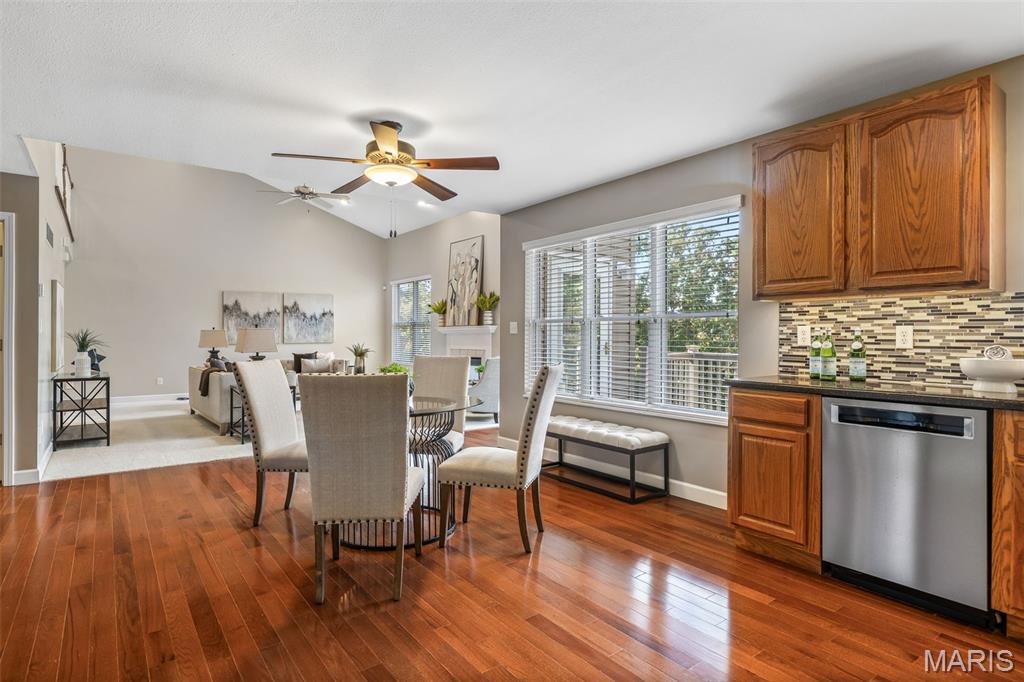 Festus, Missouri, 63028, United States, 4 Bedrooms Bedrooms, ,4 BathroomsBathrooms,Residential,For Sale,1954677