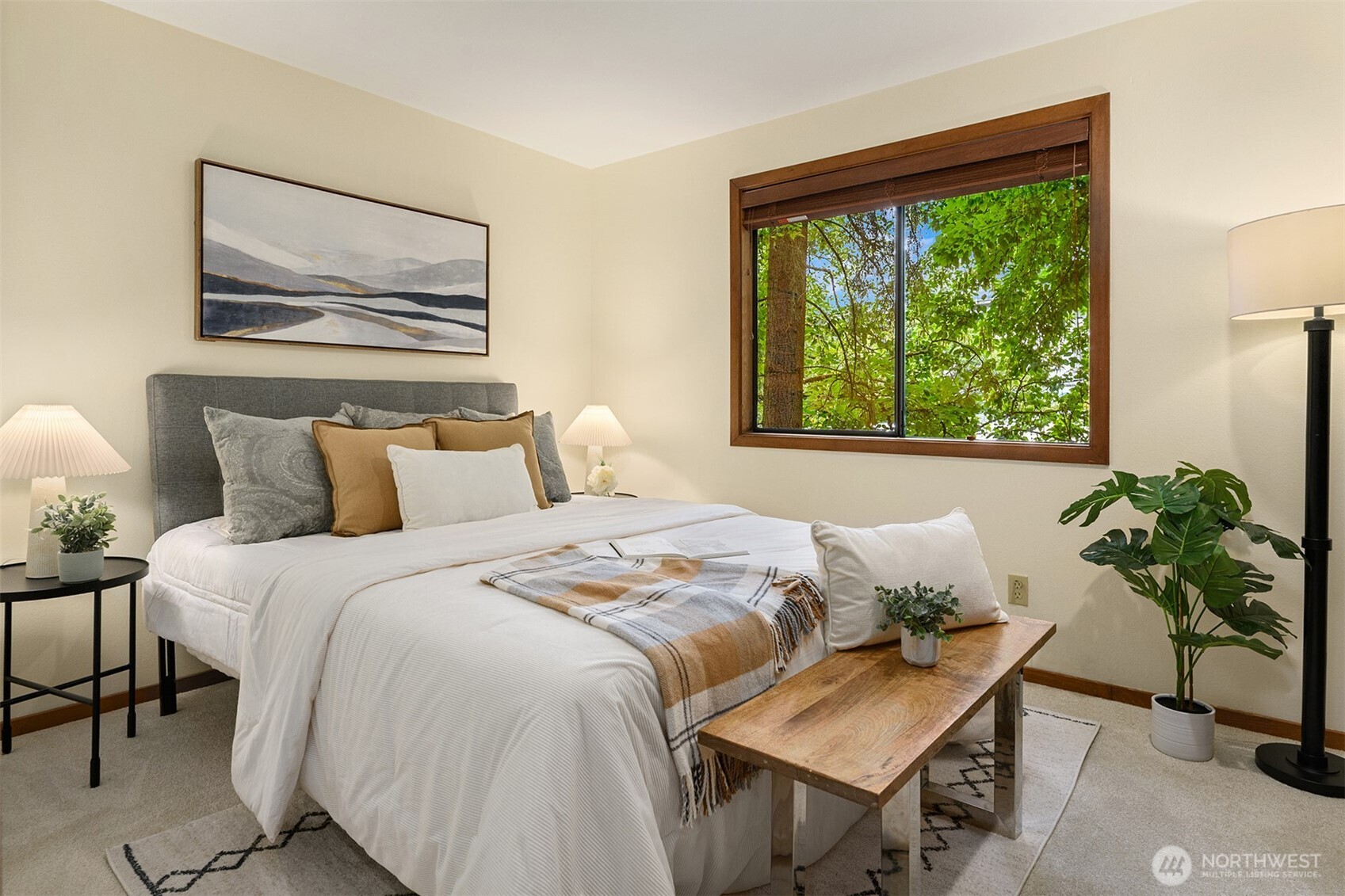 Seattle, Washington, 98109, United States, 2 Bedrooms Bedrooms, ,1 BathroomBathrooms,Residential,For Sale,1903752