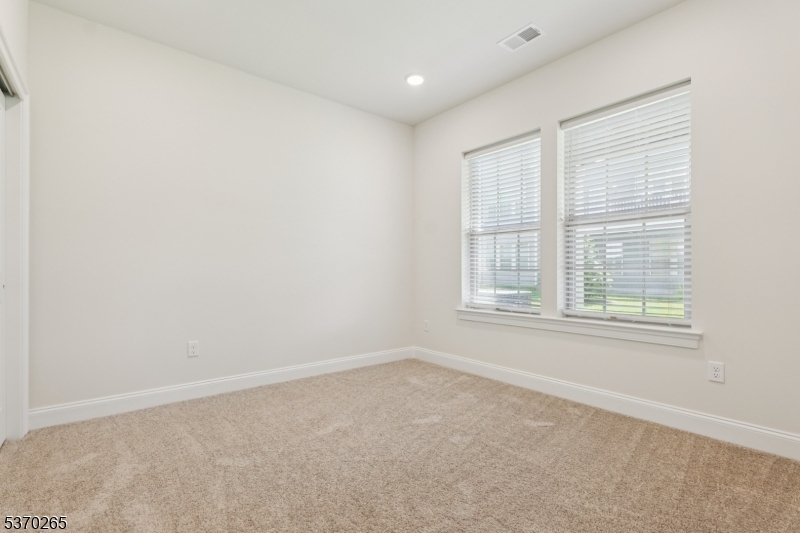 Warren Twp., New Jersey, 07059, United States, 4 Bedrooms Bedrooms, ,4 BathroomsBathrooms,Residential,For Sale,1940451