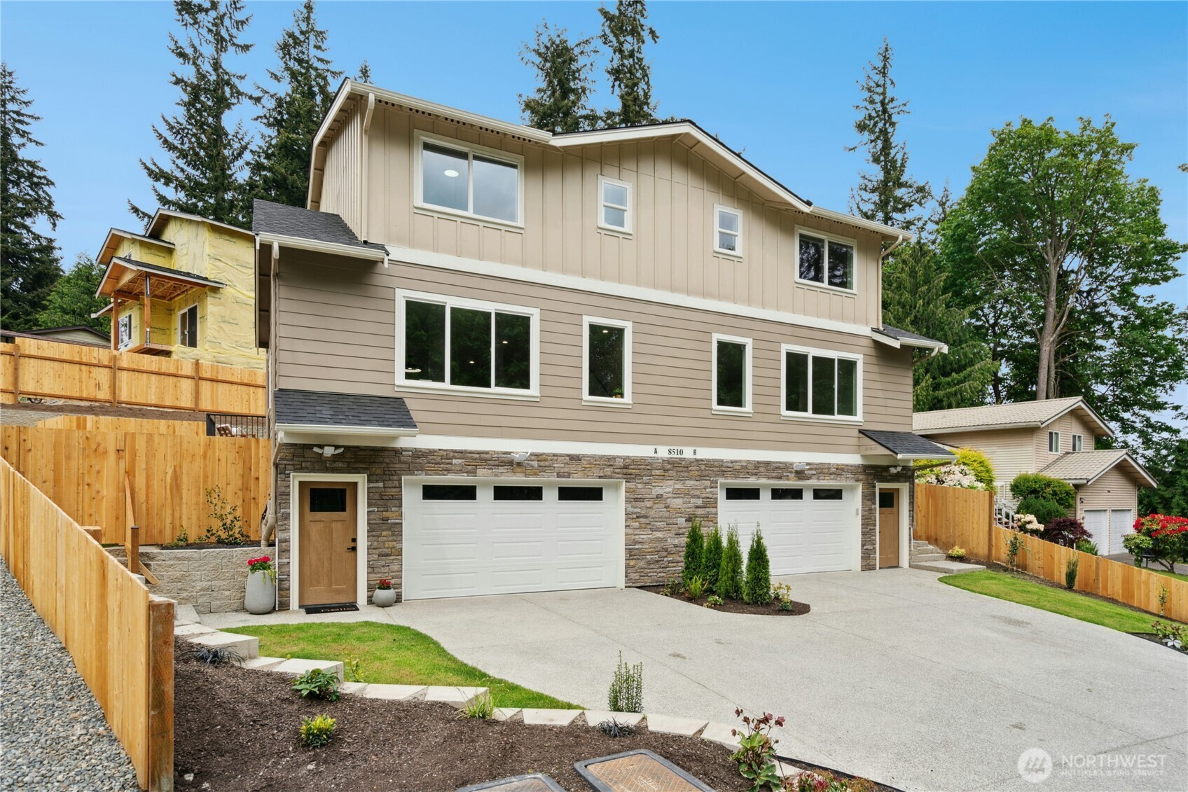 Everett, Washington, 98208, United States, 4 Bedrooms Bedrooms, ,2 BathroomsBathrooms,Residential,For Sale,1827373