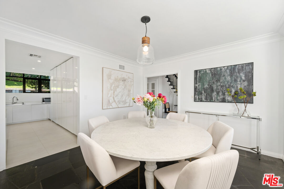 Los Angeles, California, 90069, United States, 4 Bedrooms Bedrooms, ,2 BathroomsBathrooms,Residential,For Sale,1700120