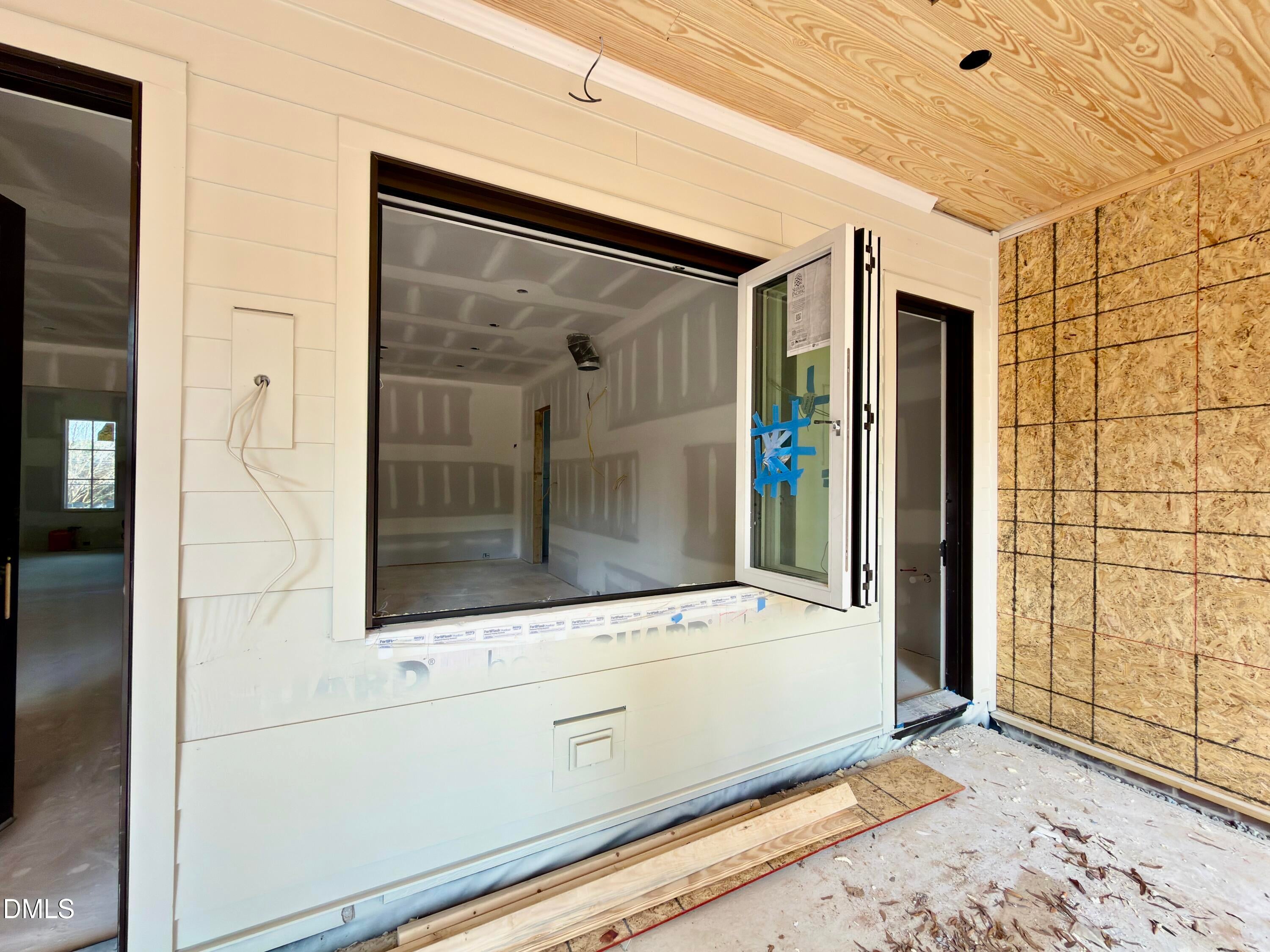 Raleigh, North Carolina, 27608, United States, 4 Bedrooms Bedrooms, ,6 BathroomsBathrooms,Residential,For Sale,1988275