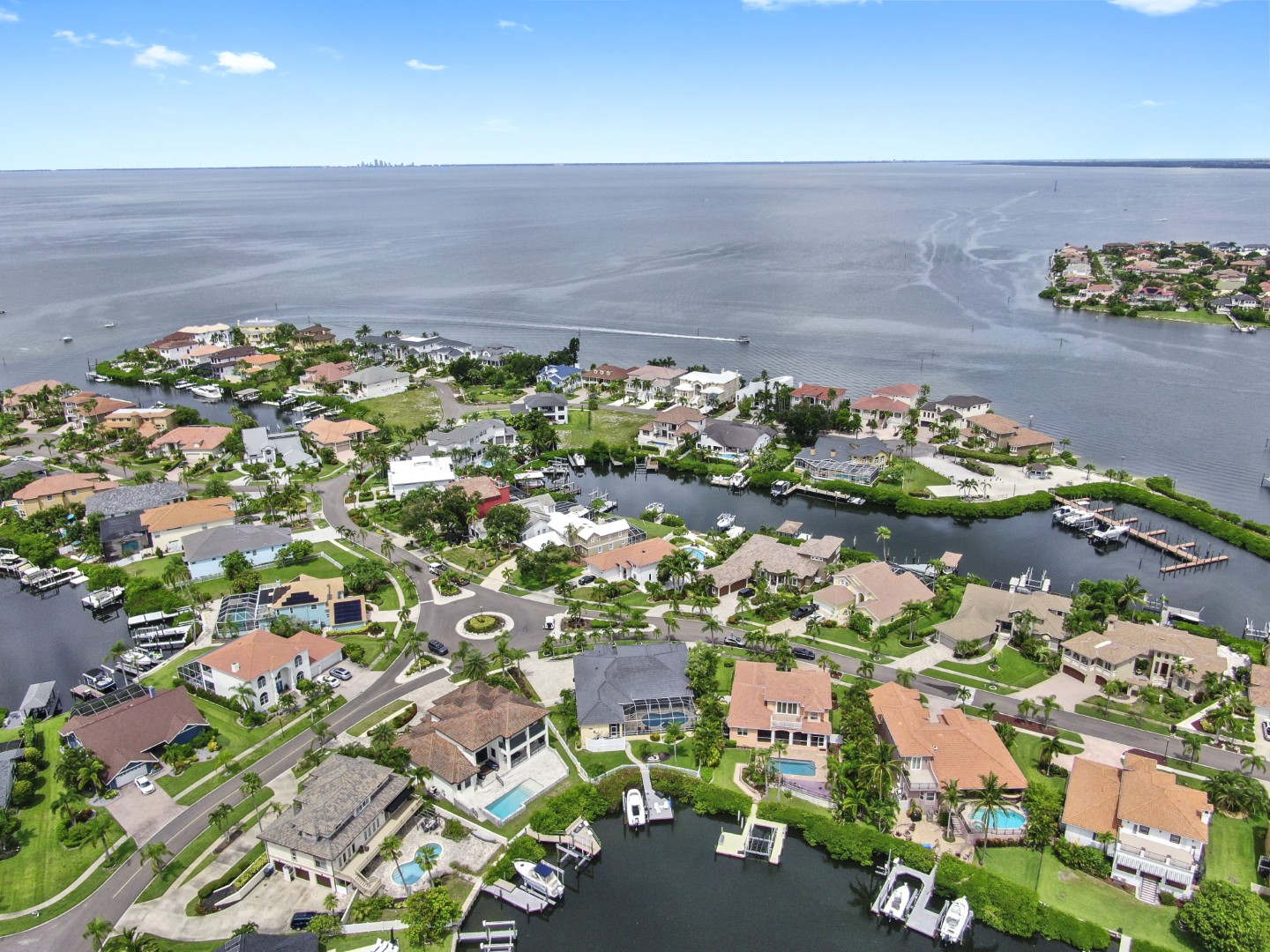 Apollo Beach, Florida, 33572, United States, 4 Bedrooms Bedrooms, ,4 BathroomsBathrooms,Residential,For Sale,1982499