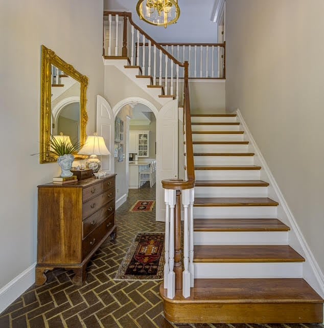 Vicksburg, Mississippi, 39183, United States, 4 Bedrooms Bedrooms, ,4 BathroomsBathrooms,Residential,For Sale,1919653