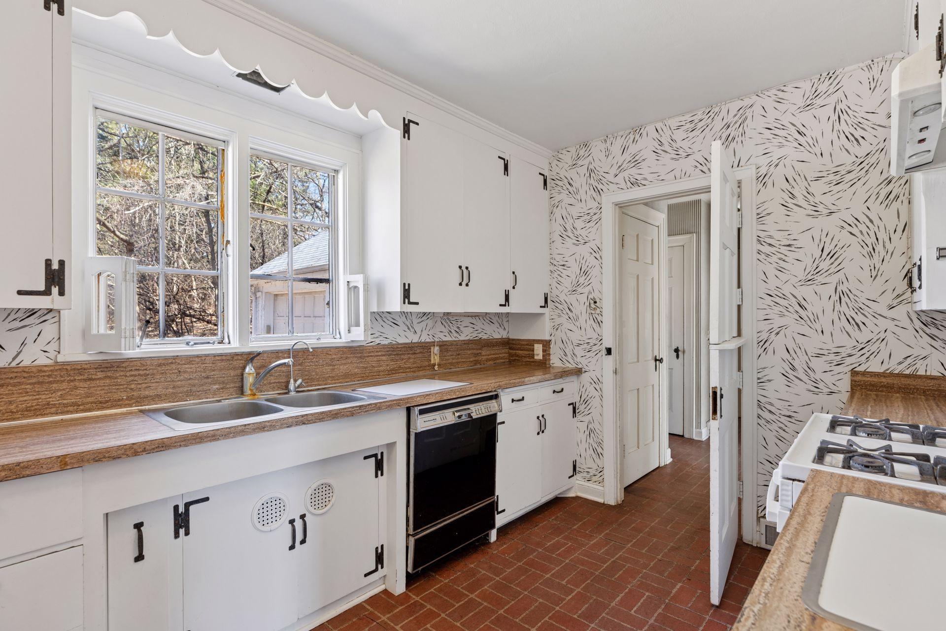Sunfish Lake, Minnesota, 55118, United States, 5 Bedrooms Bedrooms, ,6 BathroomsBathrooms,Residential,For Sale,1766216