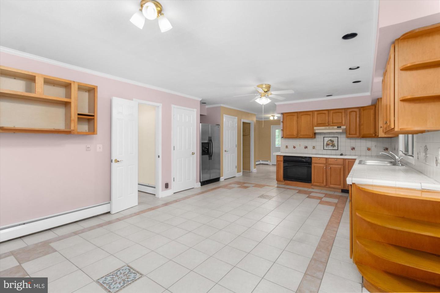 Lambertville, New Jersey, 08530, United States, 4 Bedrooms Bedrooms, ,3 BathroomsBathrooms,Residential,For Sale,1901390