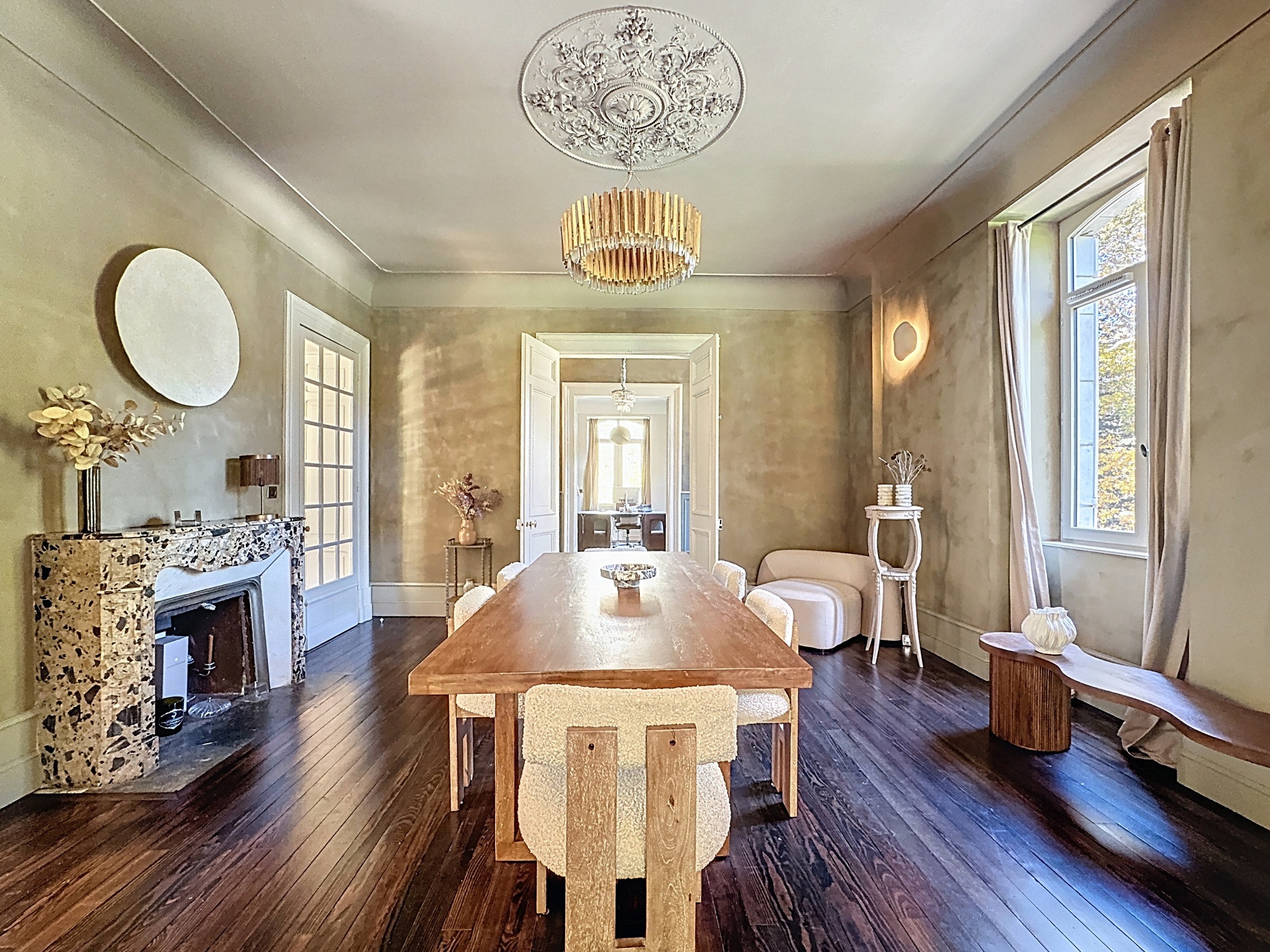  Fully Renovated Early 20th Century Manor House with Pool and Rooftop – 500 m² o… - 物件實景