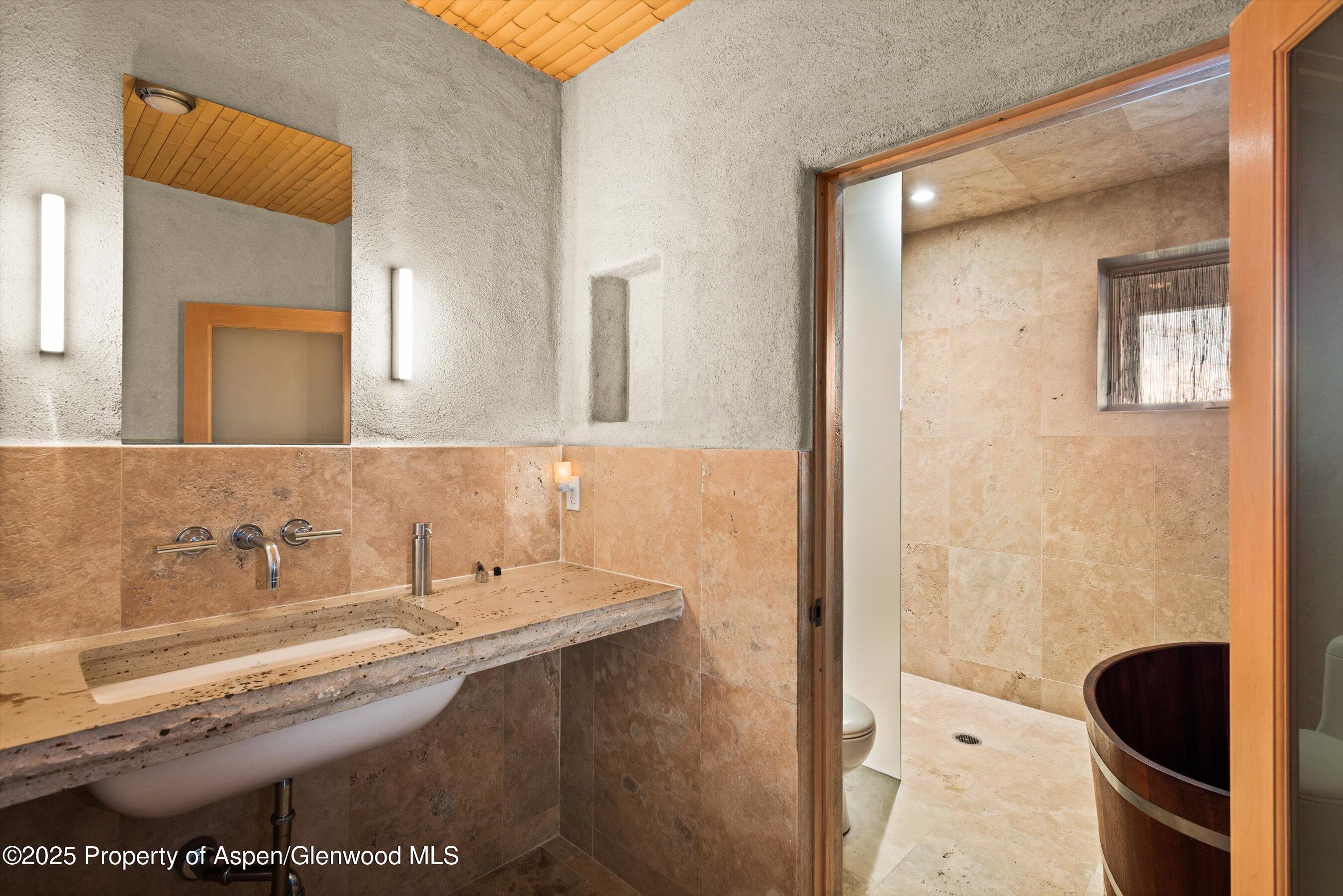Aspen, Colorado, 81611, United States, 3 Bedrooms Bedrooms, ,4 BathroomsBathrooms,Residential,For Sale,1828364