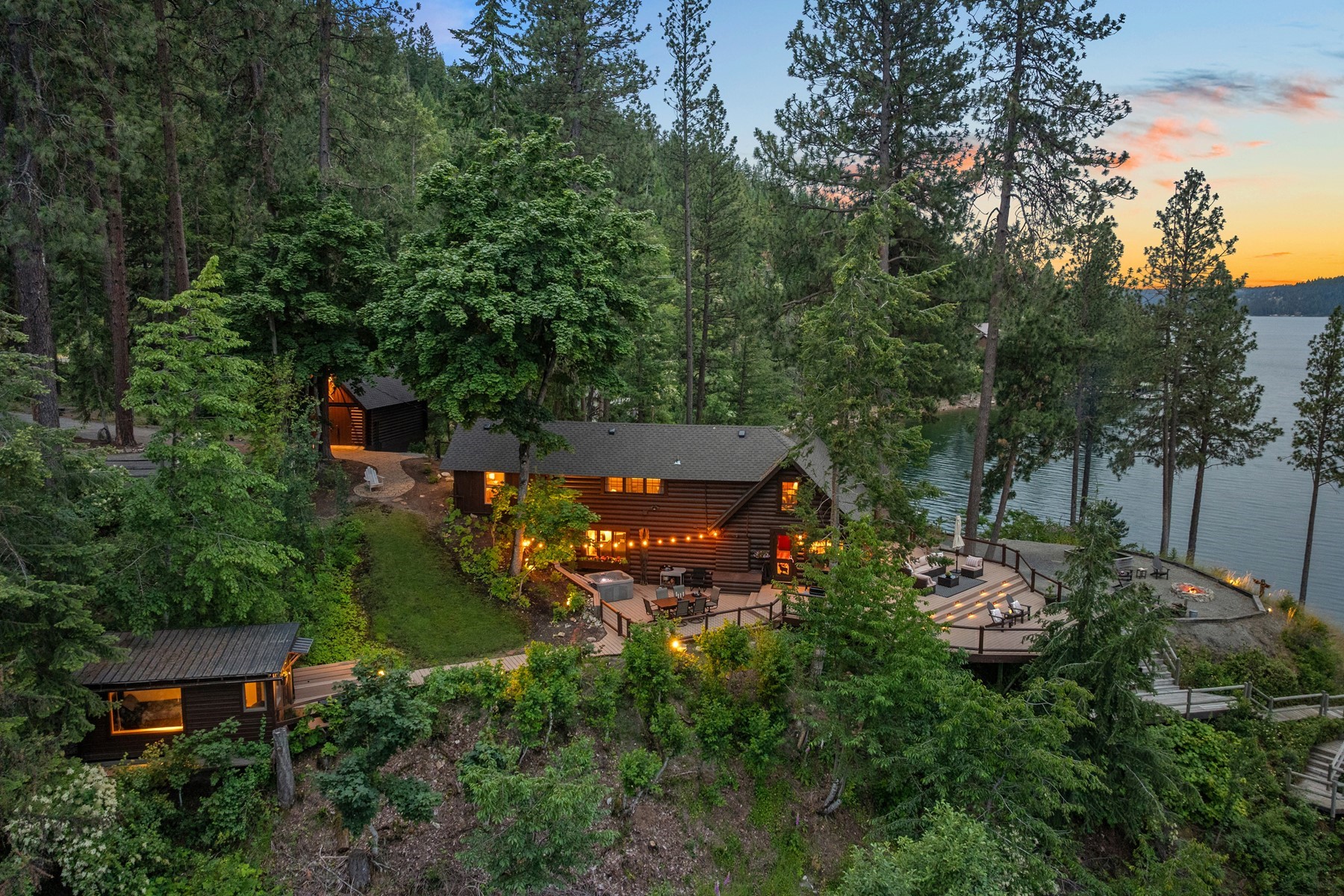  Captivating Upscale Log Lakefront Retreat - 物件實景