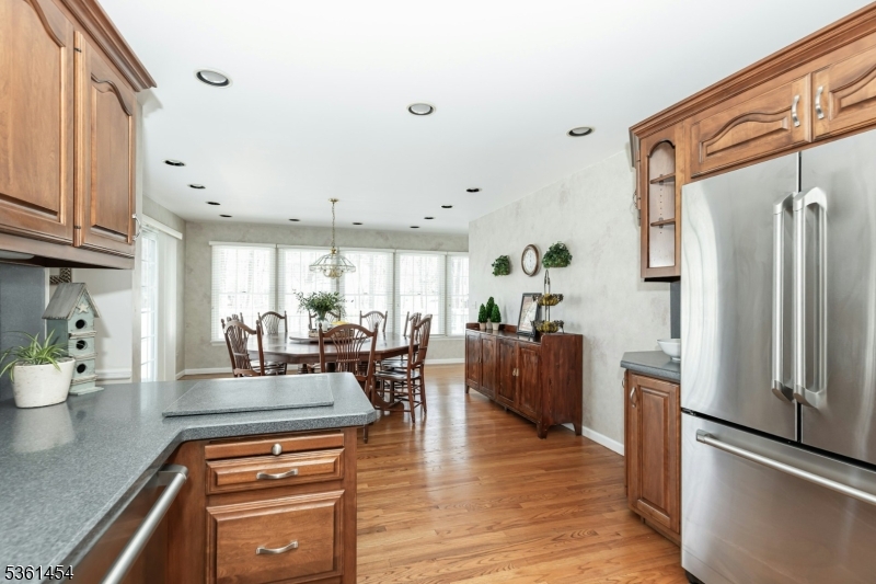 Berkeley Heights Twp., New Jersey, 07922, United States, 6 Bedrooms Bedrooms, ,4 BathroomsBathrooms,Residential,For Sale,1837487
