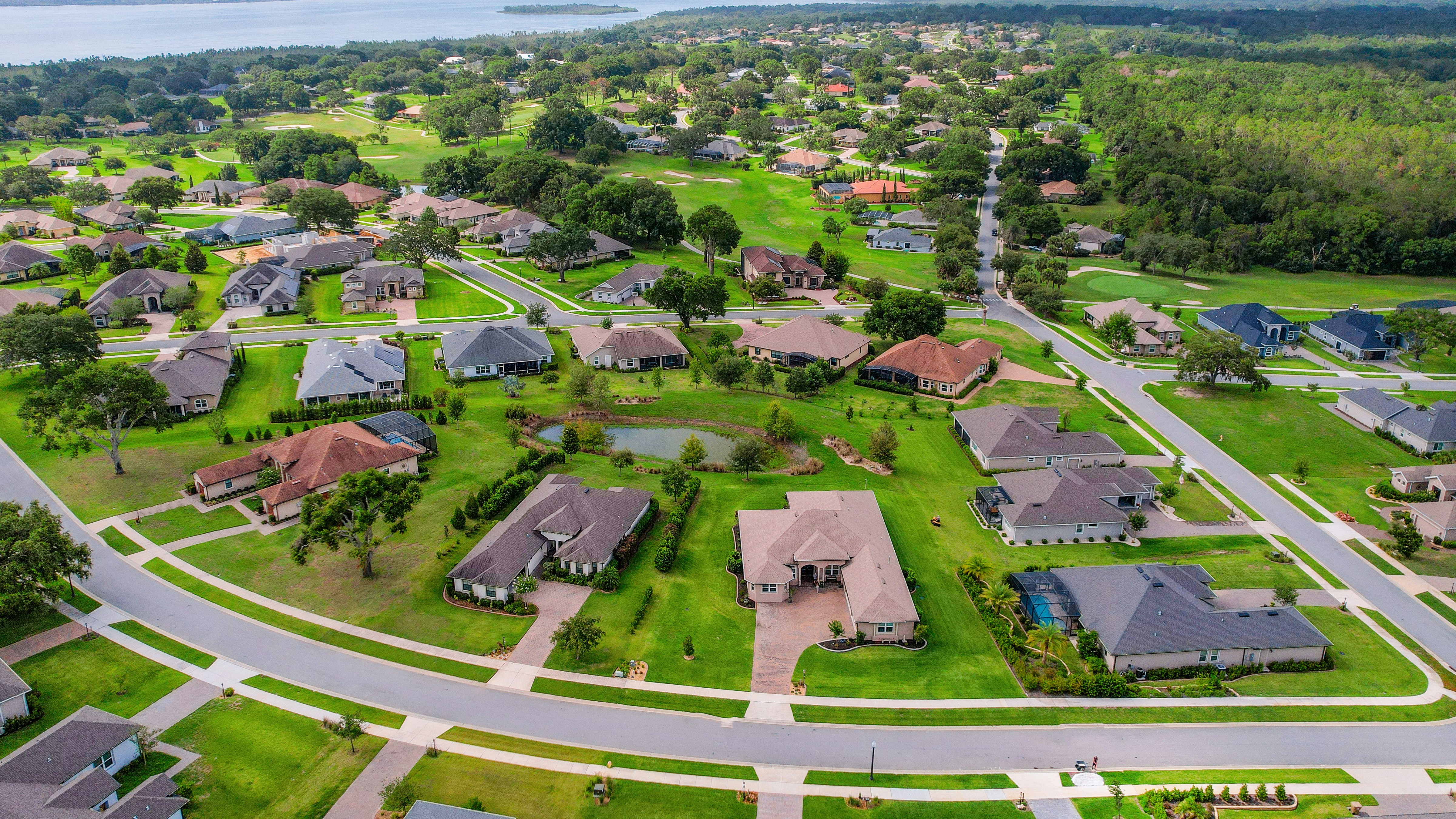 Lady Lake, Florida, 32159, United States, 4 Bedrooms Bedrooms, ,3 BathroomsBathrooms,Residential,For Sale,2001530