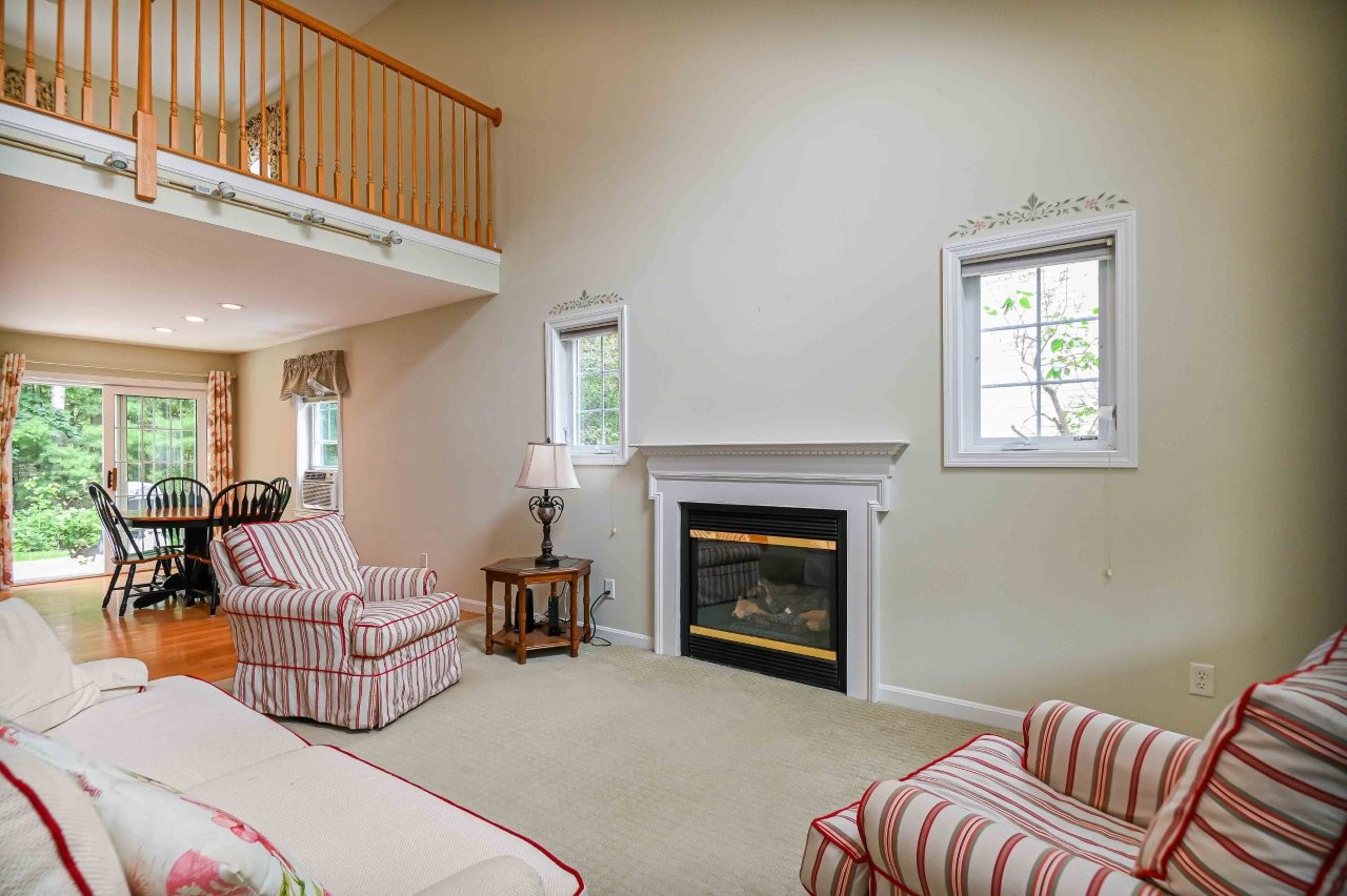 York, Maine, 03909, United States, 2 Bedrooms Bedrooms, ,2 BathroomsBathrooms,Residential,For Sale,1896893