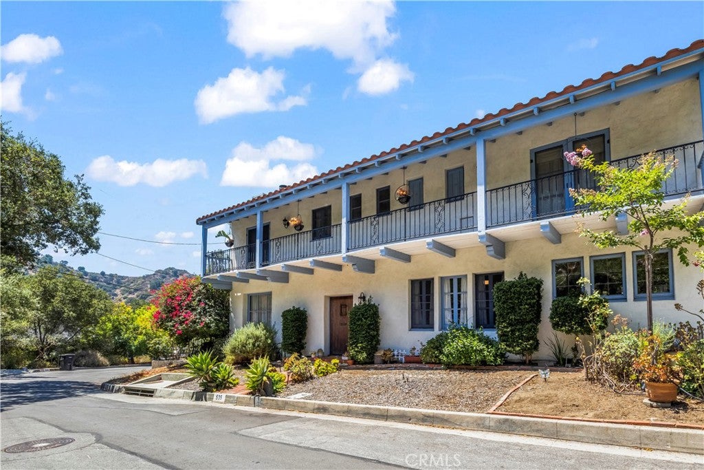 Glendale, California, 91206, United States, 2 Bedrooms Bedrooms, ,2 BathroomsBathrooms,Residential,For Sale,1914154