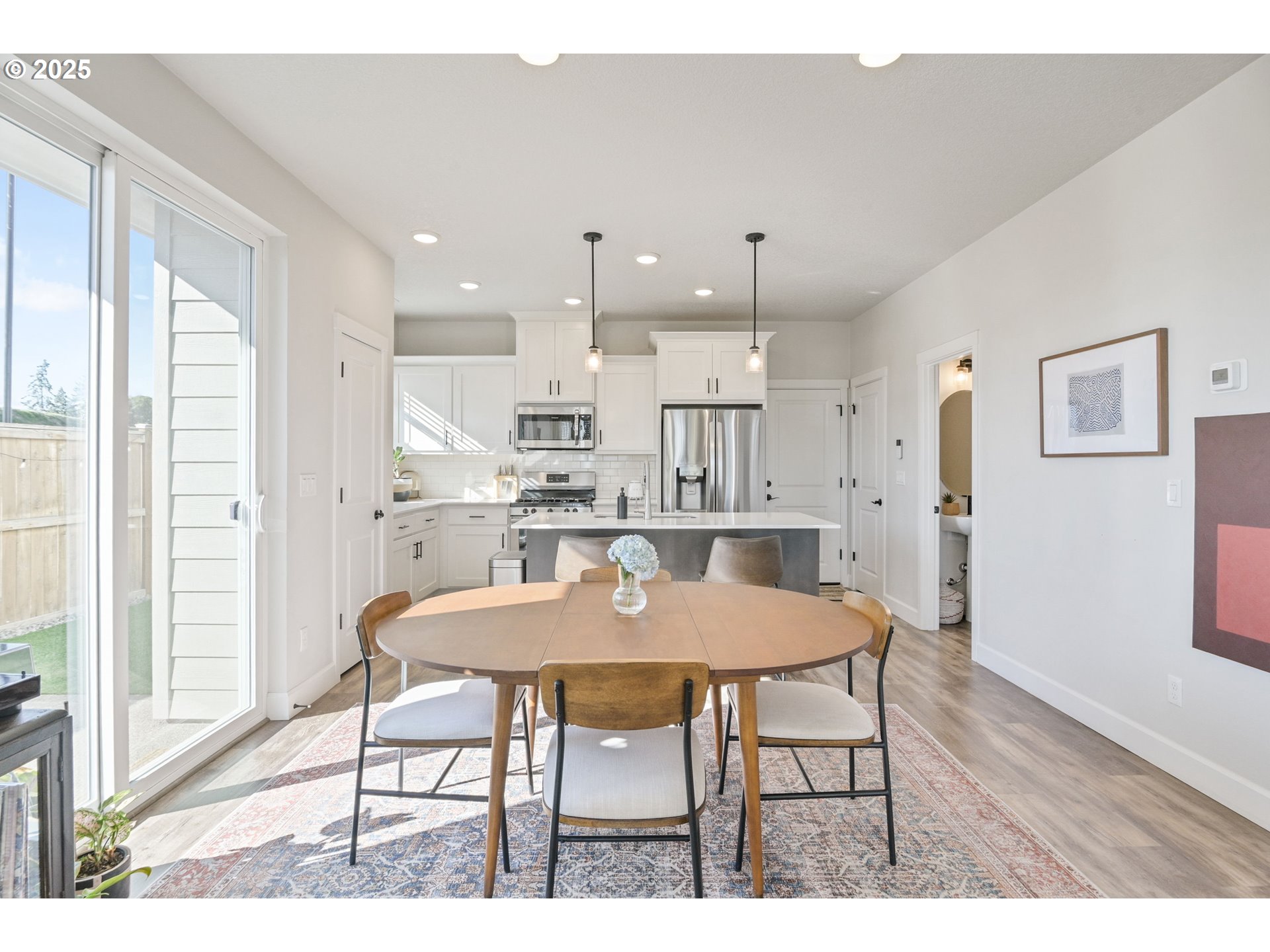 Hillsboro, Oregon, 97123, United States, 3 Bedrooms Bedrooms, ,2 BathroomsBathrooms,Residential,For Sale,1967879