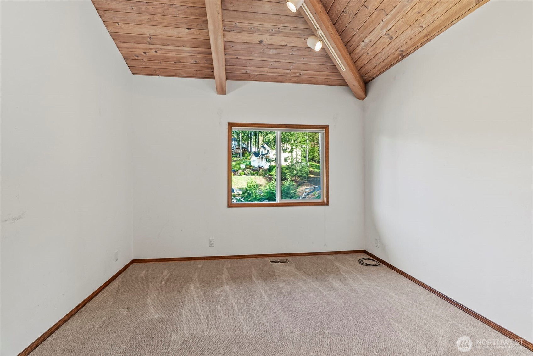 Longview, Washington, 98632, United States, 4 Bedrooms Bedrooms, ,2 BathroomsBathrooms,Residential,For Sale,1908554
