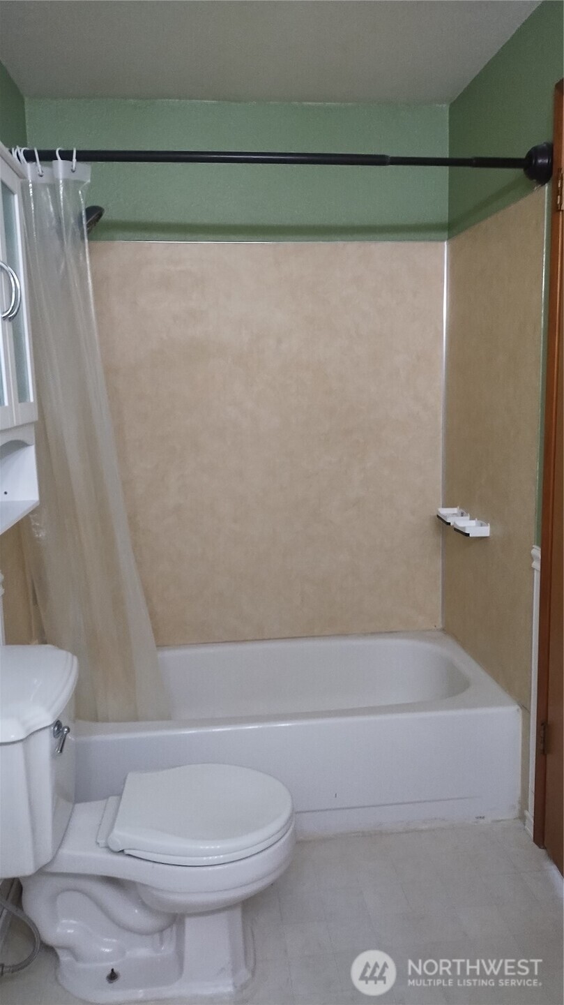 Puyallup, Washington, 98374, United States, 3 Bedrooms Bedrooms, ,2 BathroomsBathrooms,Residential,For Sale,1942897