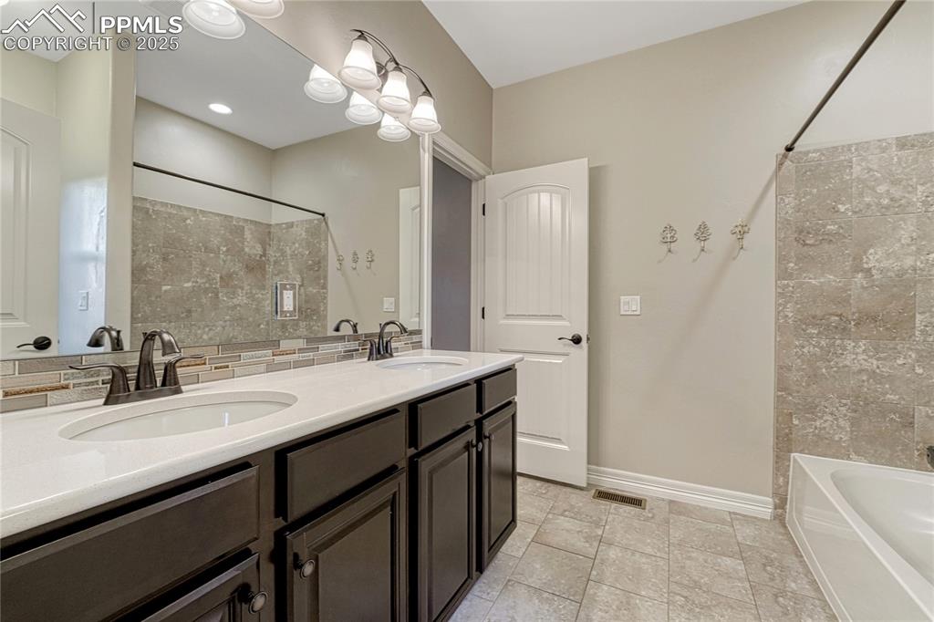 Colorado Springs, Colorado, 80921, United States, 5 Bedrooms Bedrooms, ,4 BathroomsBathrooms,Residential,For Sale,1939279