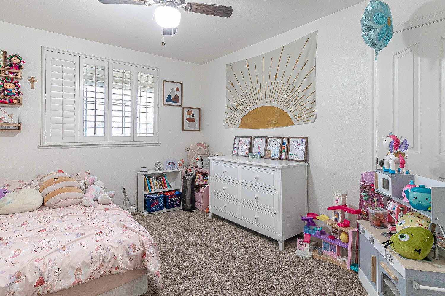 Oakdale, California, 95361, United States, 3 Bedrooms Bedrooms, ,3 BathroomsBathrooms,Residential,For Sale,1998685