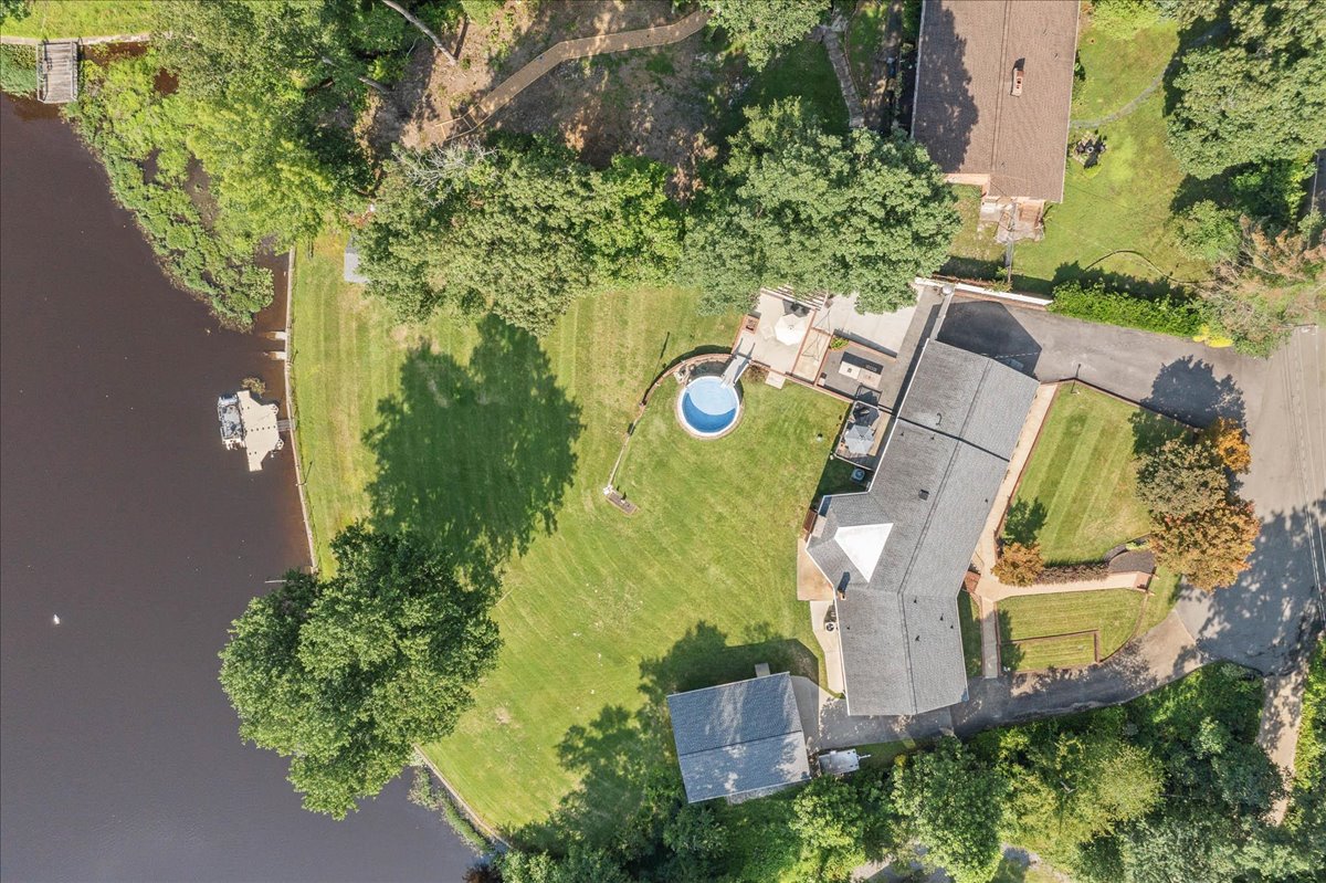 Chester, Virginia, 23831, United States, 5 Bedrooms Bedrooms, ,4 BathroomsBathrooms,Residential,For Sale,1889514