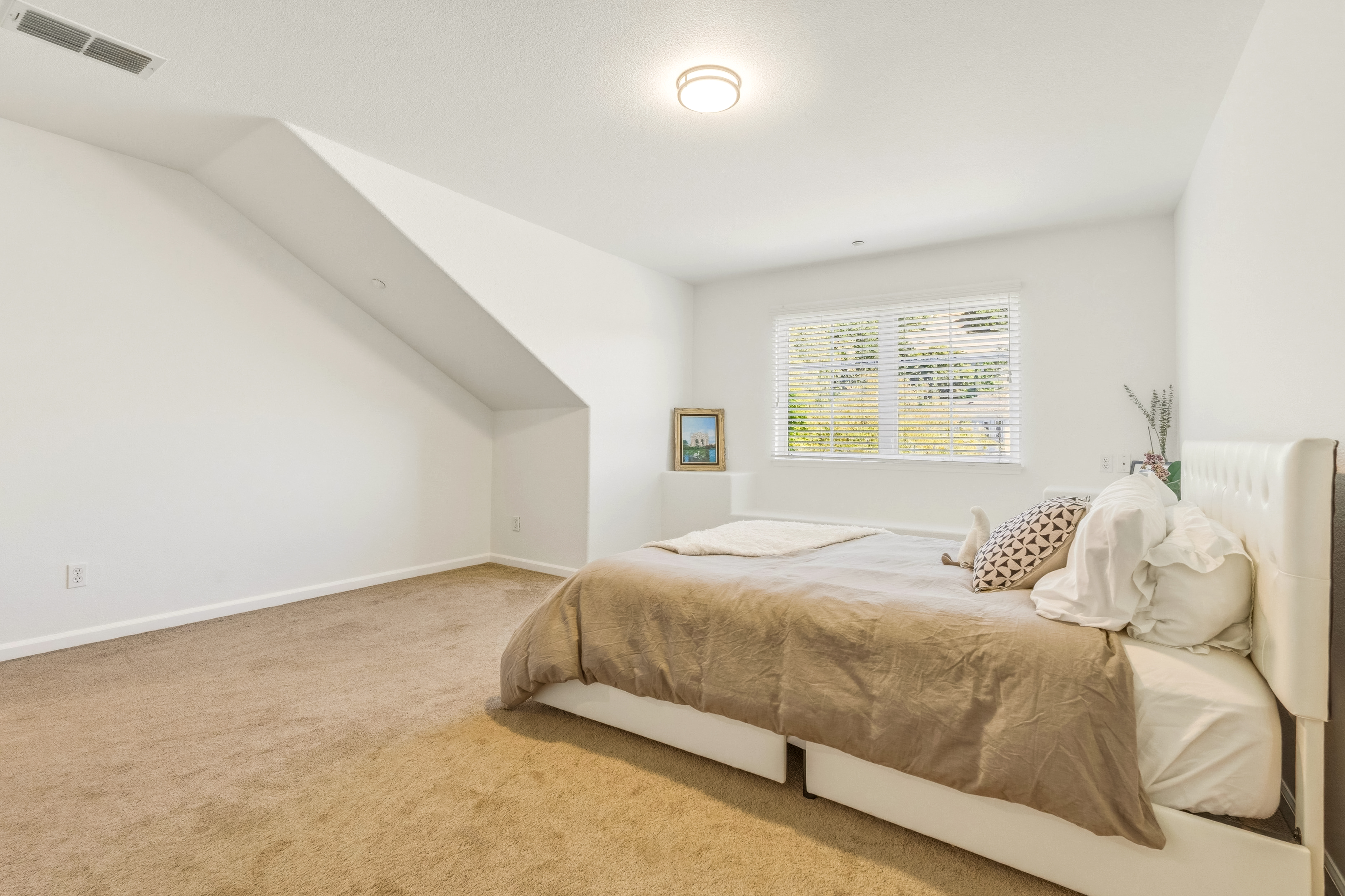  Spacious Atherton Ranch Beauty - 物件實景