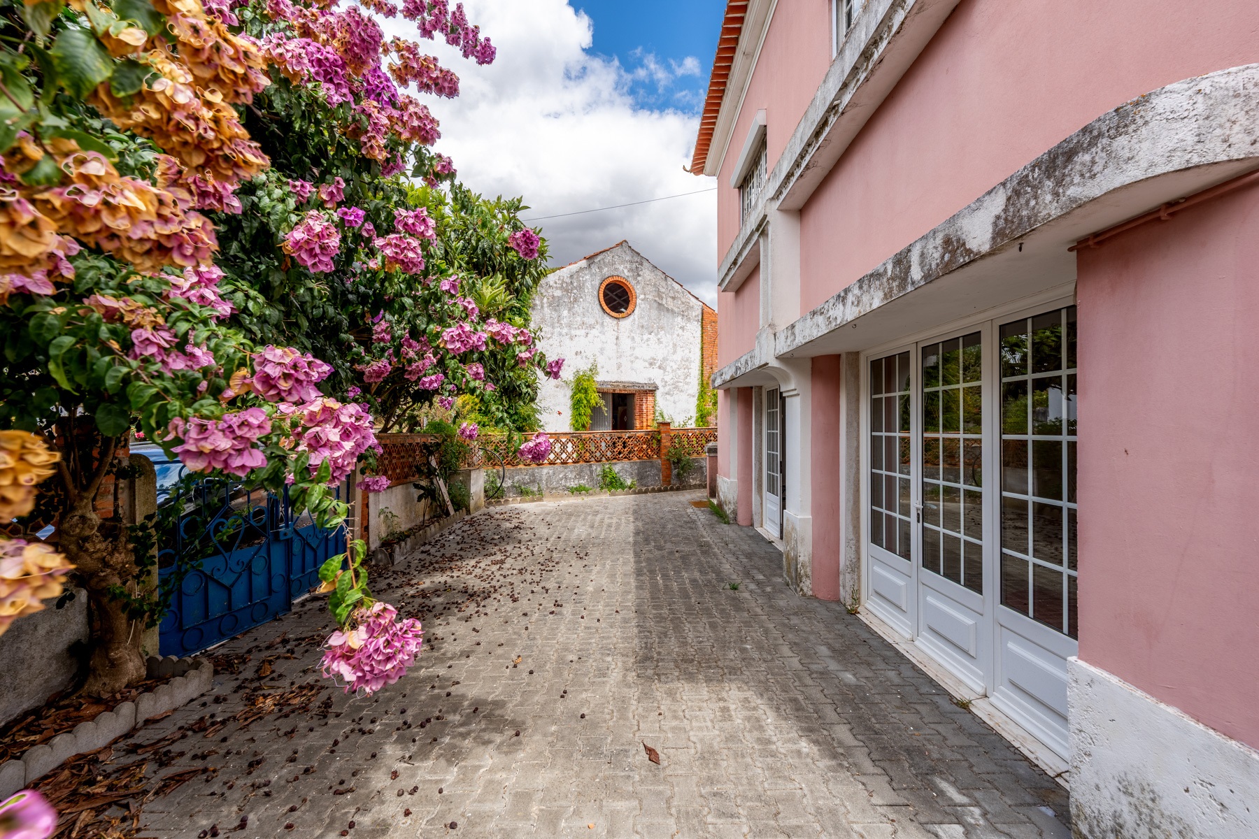  Manor House for Sale - 物件實景