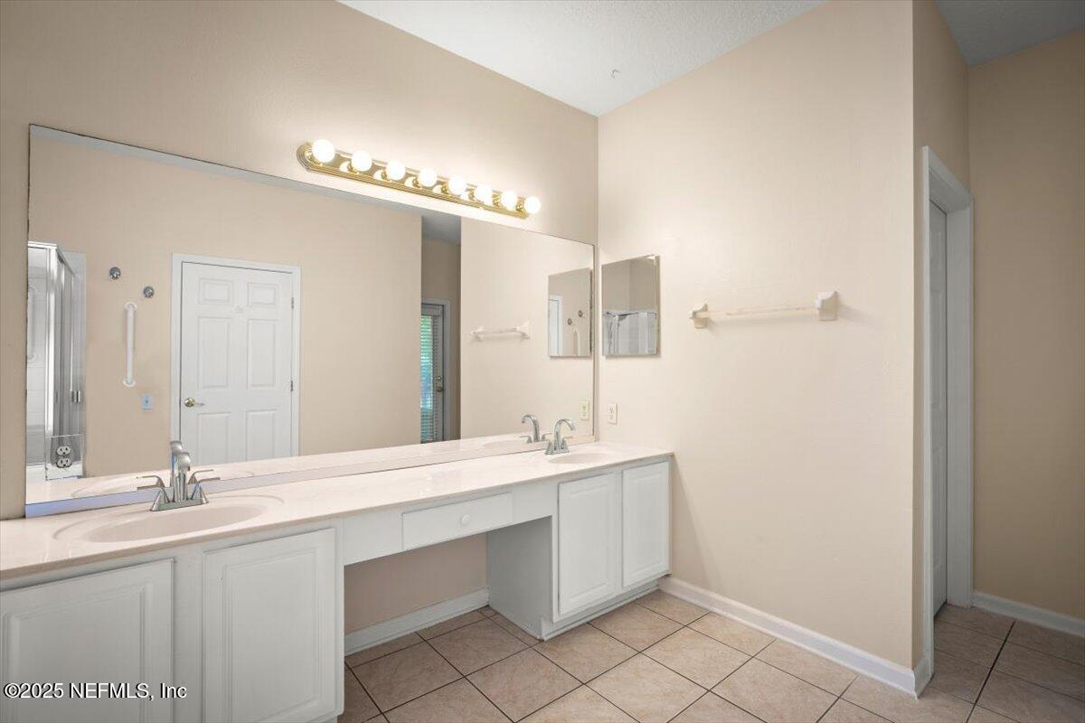 Jacksonville, Florida, 32256, United States, 5 Bedrooms Bedrooms, ,3 BathroomsBathrooms,Residential,For Sale,1975444