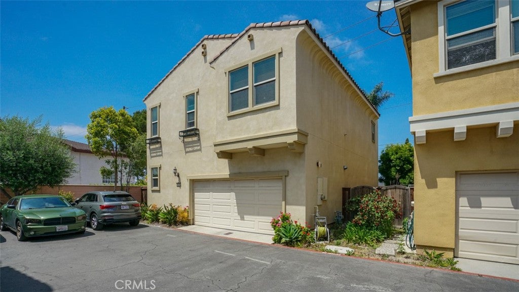Santa Ana, California, 92703, United States, 4 Bedrooms Bedrooms, ,3 BathroomsBathrooms,Residential,For Sale,1793087