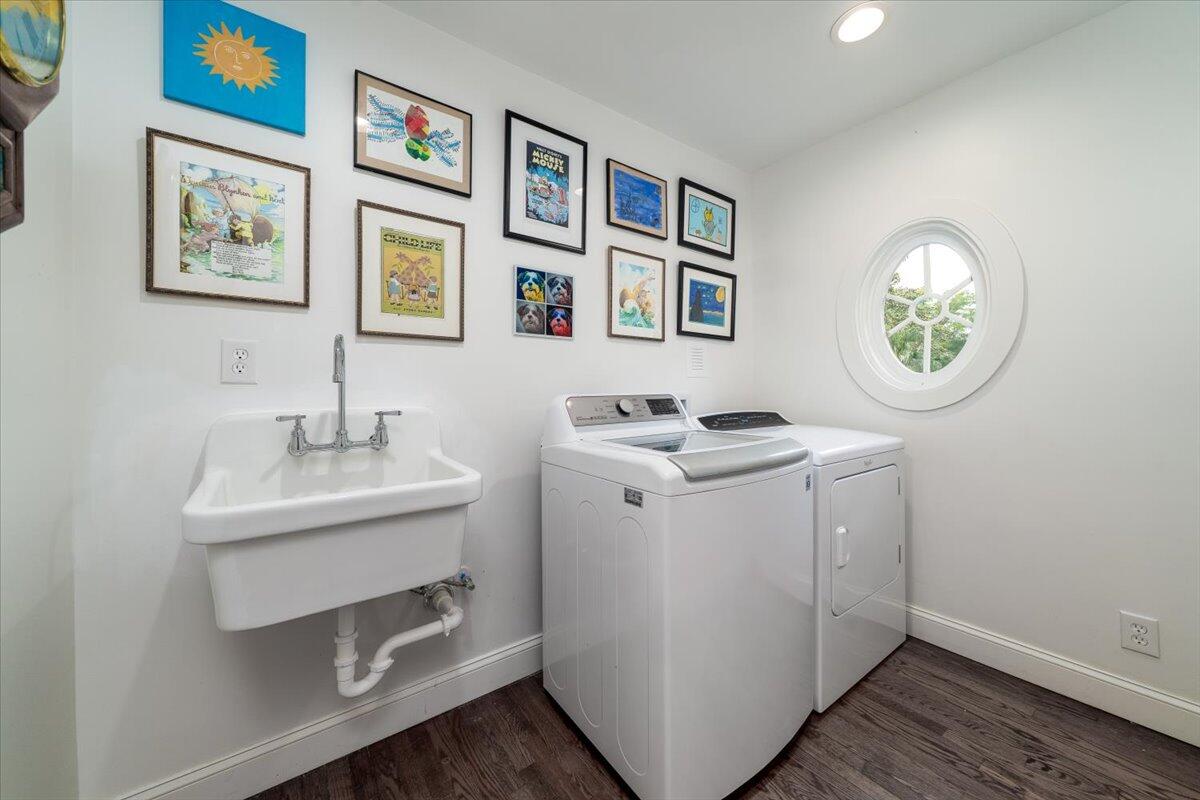 Mount Pleasant, South Carolina, 29464, United States, 4 Bedrooms Bedrooms, ,4 BathroomsBathrooms,Residential,For Sale,1838351