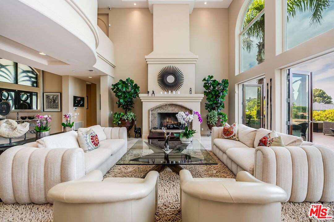 Beverly Hills, California, 90210, United States, 4 Bedrooms Bedrooms, ,5 BathroomsBathrooms,Residential,For Sale,1919871