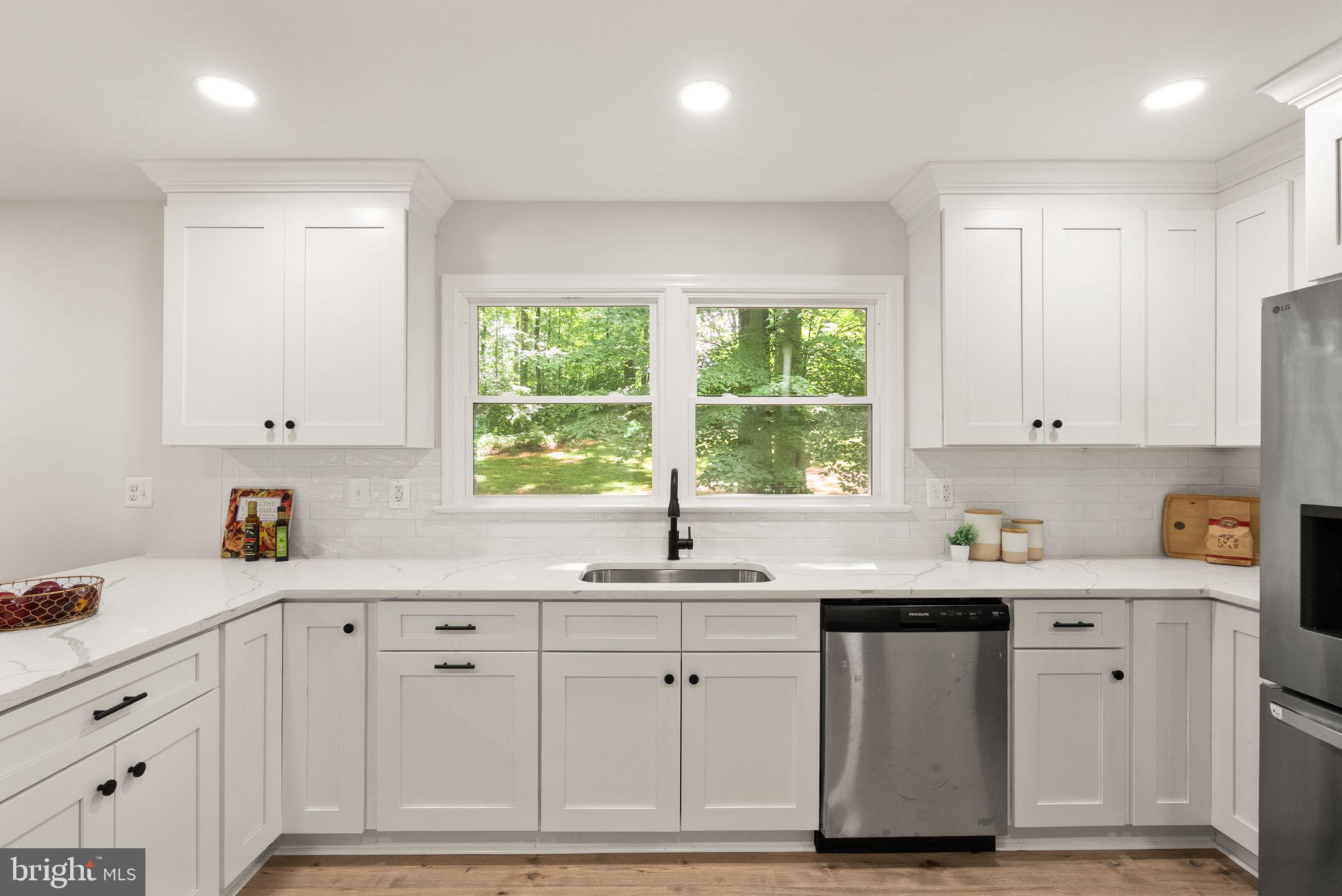 Woodbridge, Virginia, 22193, United States, 6 Bedrooms Bedrooms, ,3 BathroomsBathrooms,Residential,For Sale,1900588