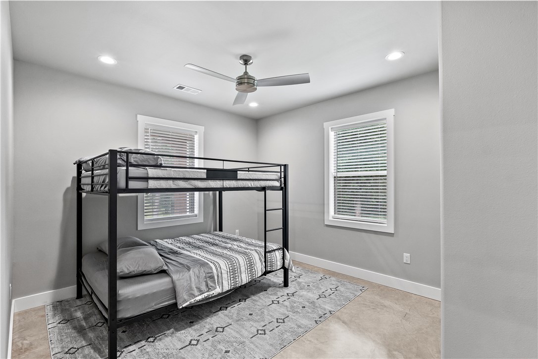 Franklin, Texas, 77856, United States, 2 Bedrooms Bedrooms, ,1 BathroomBathrooms,Residential,For Sale,1846956