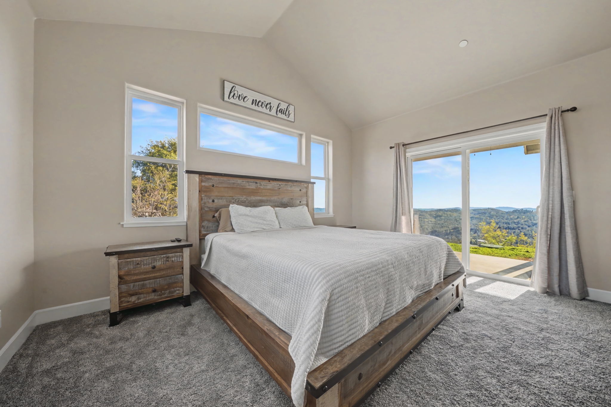  9515 Ham Luddy Road, Mountain Ranch, CA 95246 - 物件實景