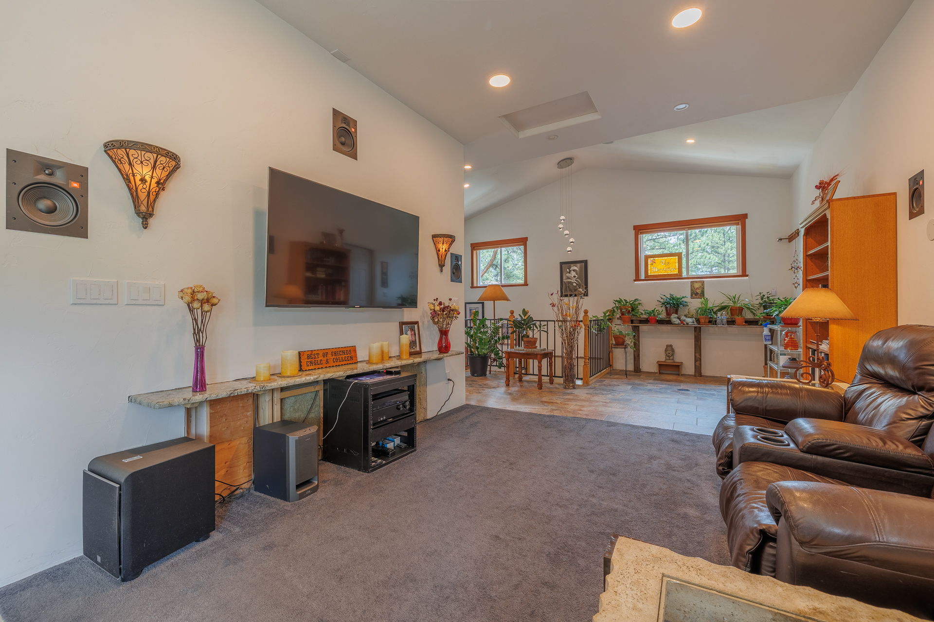 Woodland Park, Colorado, 80863, United States, 1 Bedroom Bedrooms, ,2 BathroomsBathrooms,Residential,For Sale,1896671