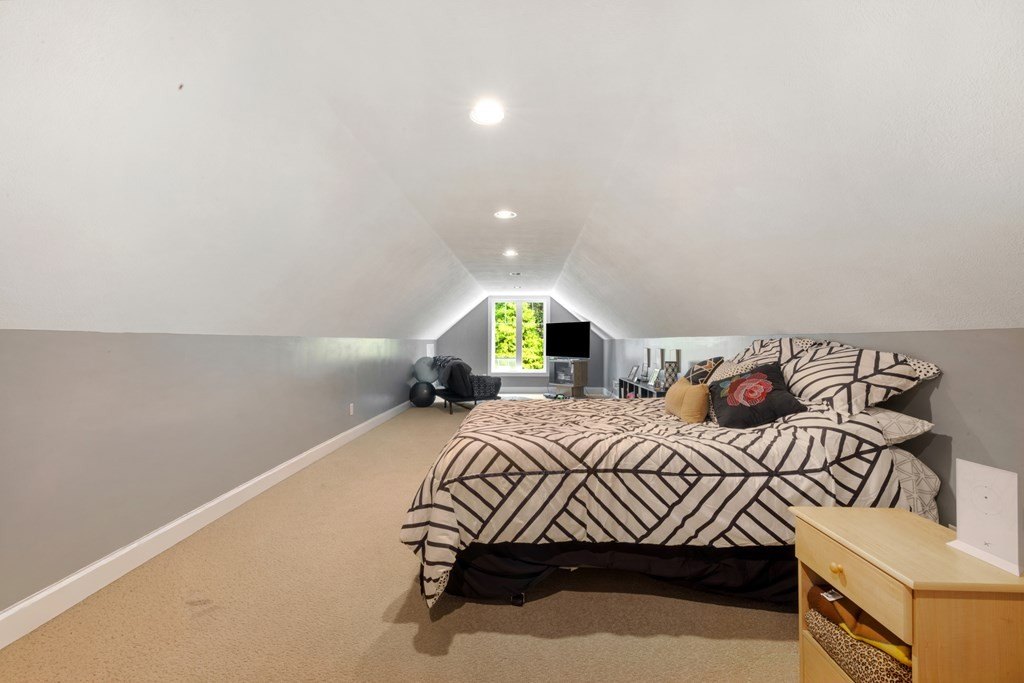 Hayesville, North Carolina, 28904, United States, 3 Bedrooms Bedrooms, ,4 BathroomsBathrooms,Residential,For Sale,1974136